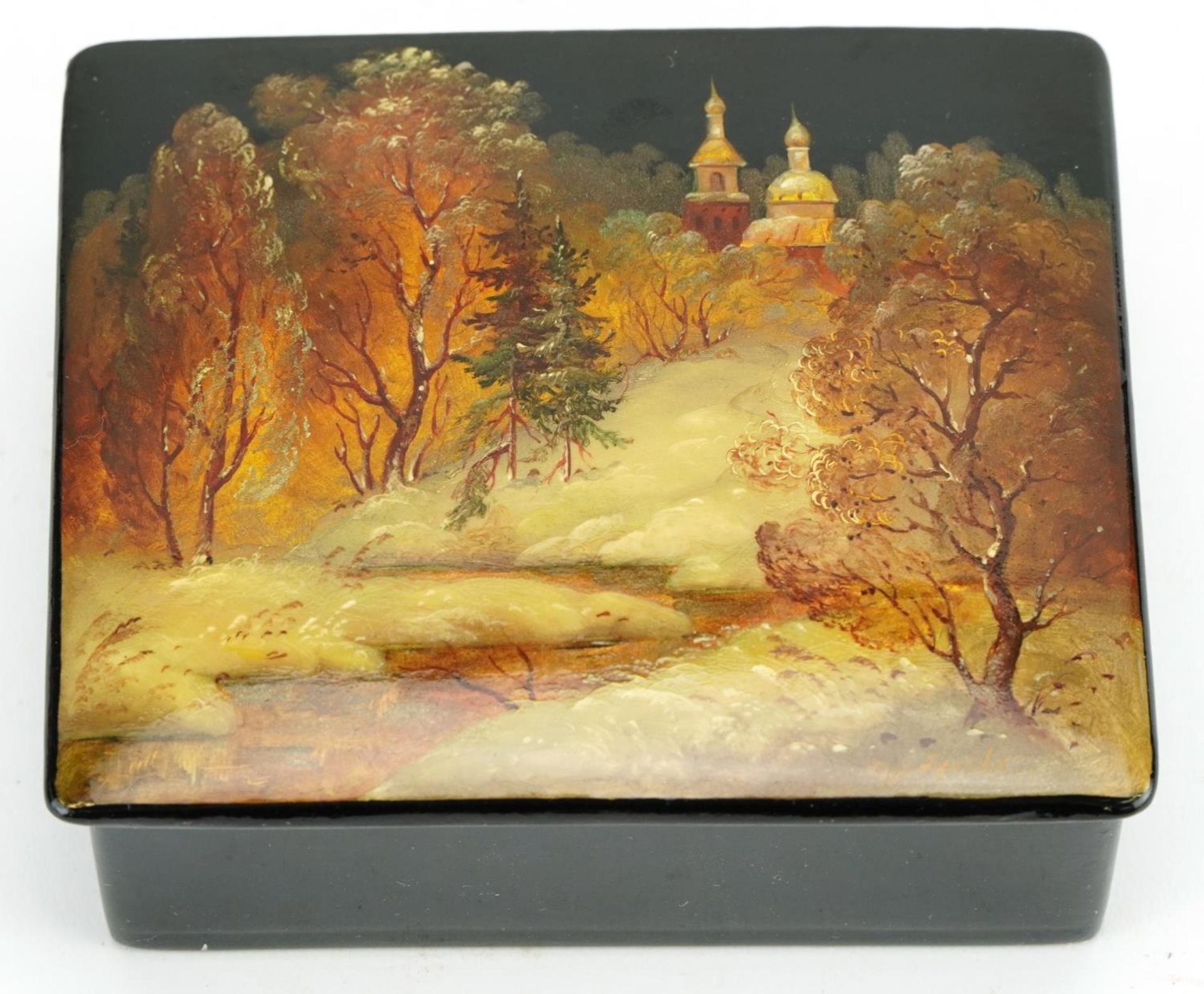 Russian lacquered casket with box and hinged lid, hand painted with a snowy landscape, - Image 3 of 6