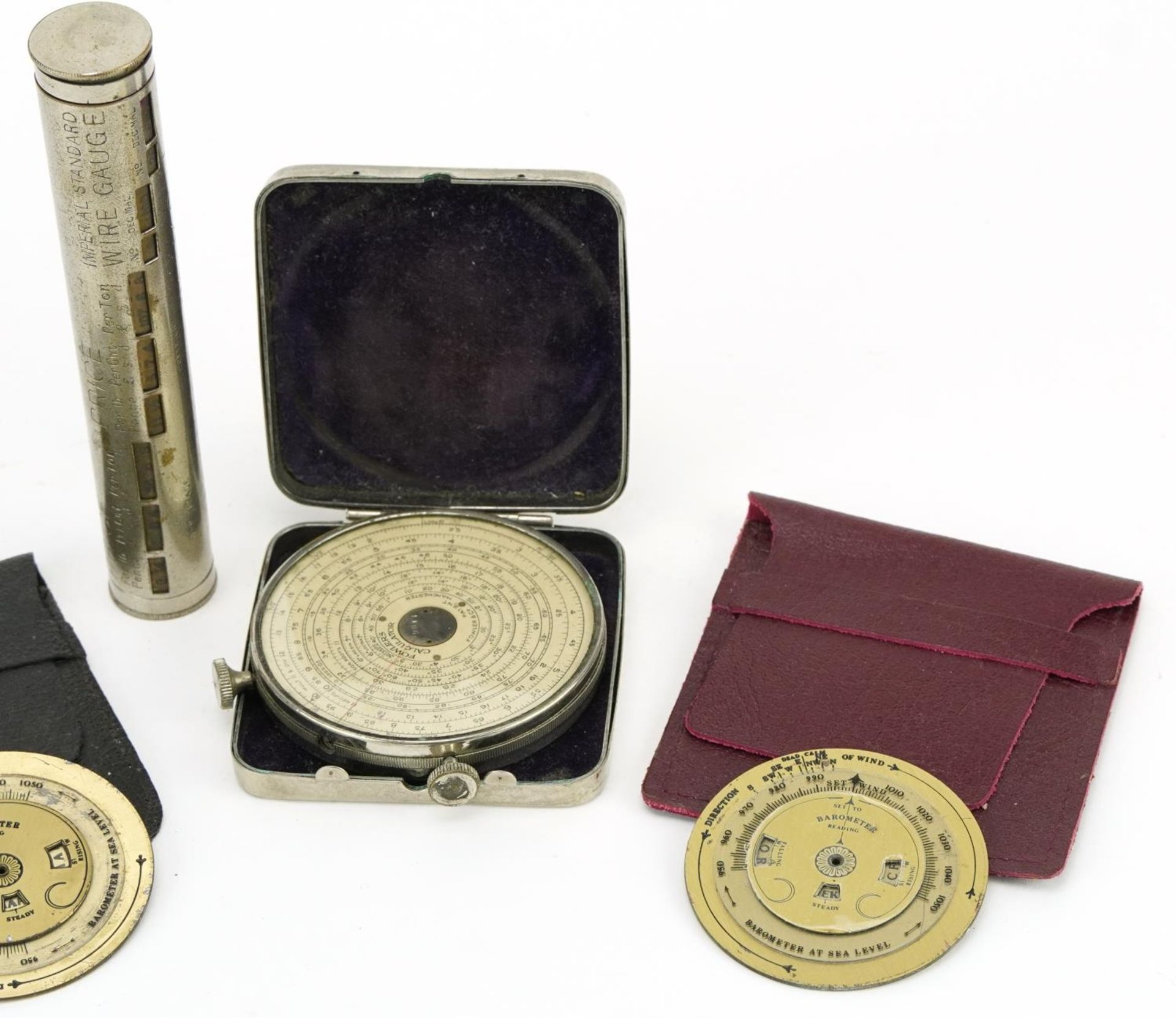 Objects including Fowler's long scale calculator with tin case and an Aston Chain & Hook Co Ltd - Bild 3 aus 3