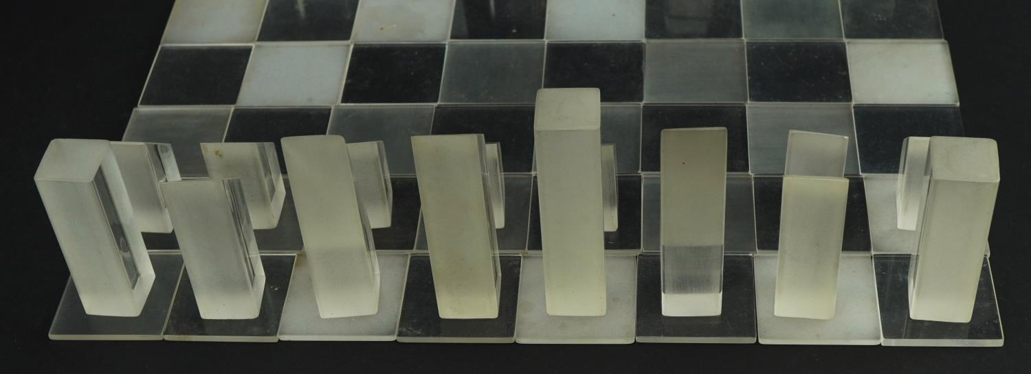 1970's Minimum acrylic chess set with case by David Pelham, published by Additions Alecto 1970, - Image 5 of 9