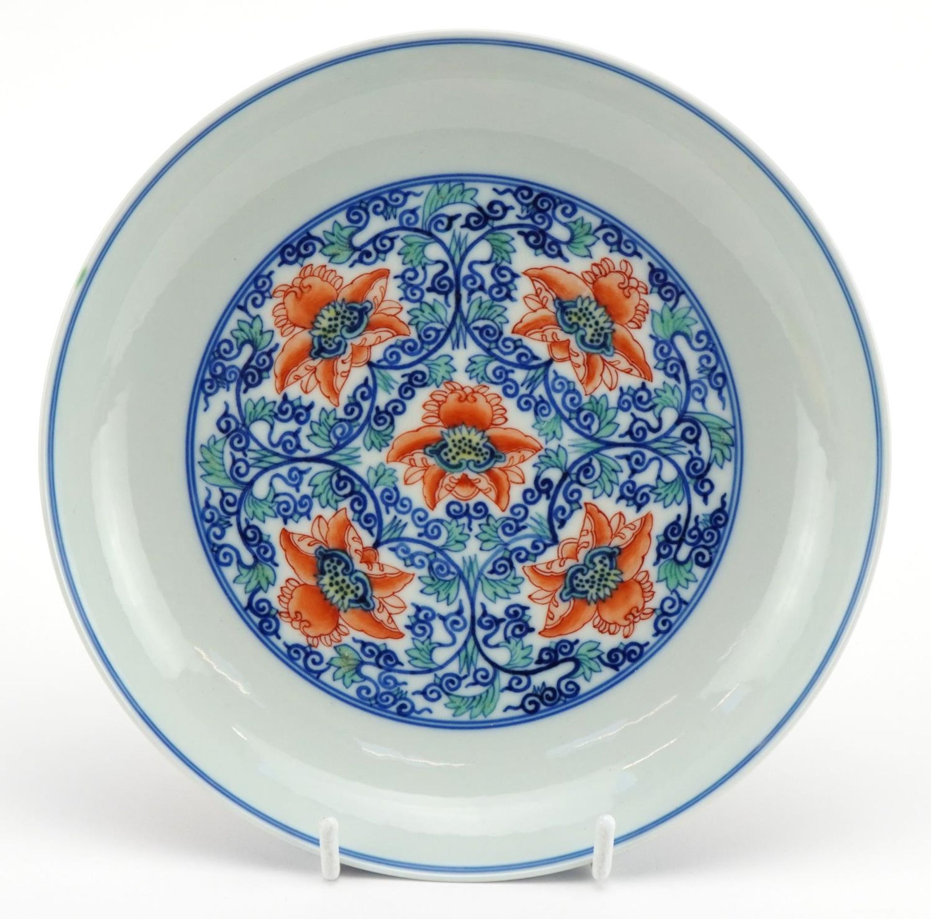 Chinese blue and white with iron red porcelain shallow plate hand painted with flower heads