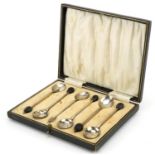 Set of six silver coffee bean spoons with fitted case, Birmingham 1946, 10.5cm in length, 43.3g