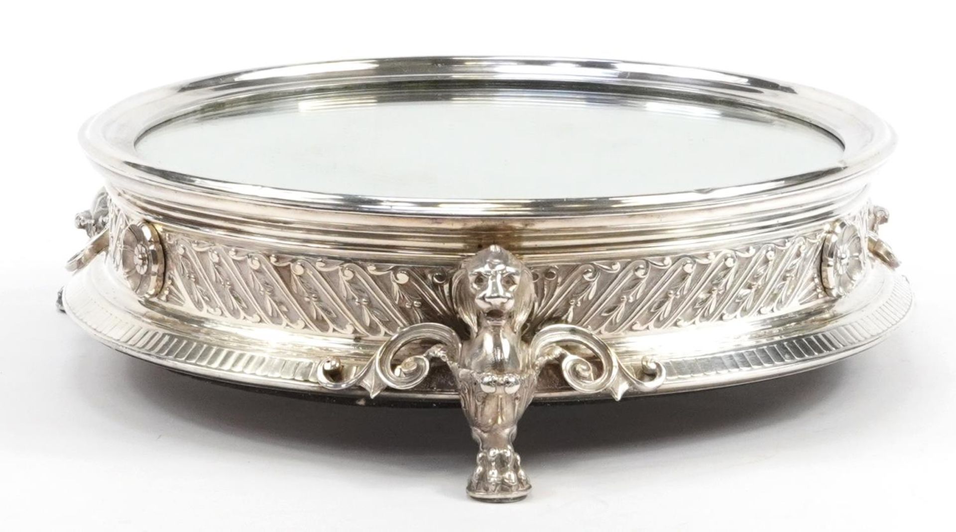 Elkington & Co, good Victorian silver plated mirrored cake stand with three lion design supports - Image 3 of 7
