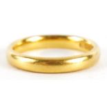 22ct gold wedding band, Birmingham 1924, size M, 5.2g : For further information on this lot please