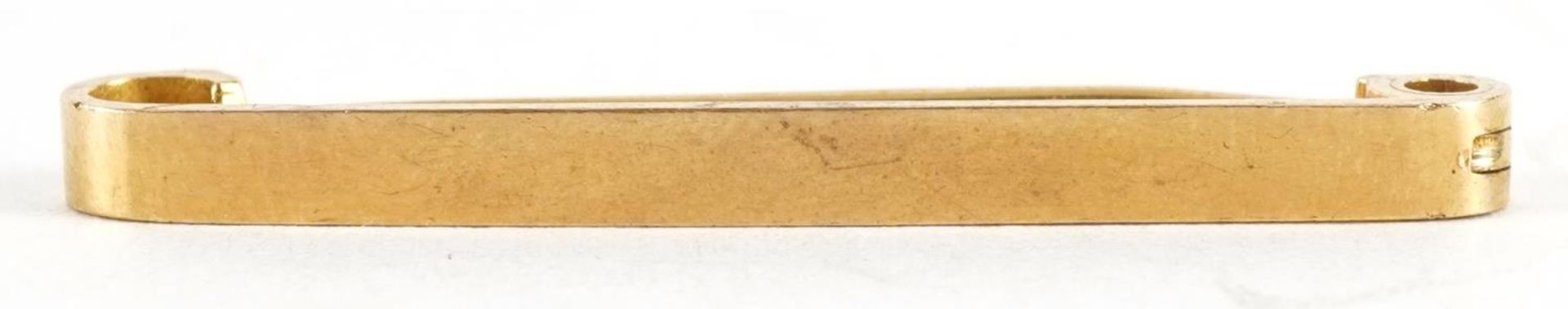 Art Deco 18ct gold bar brooch, 3.7cm wide, 2.7g : For further information on this lot please contact