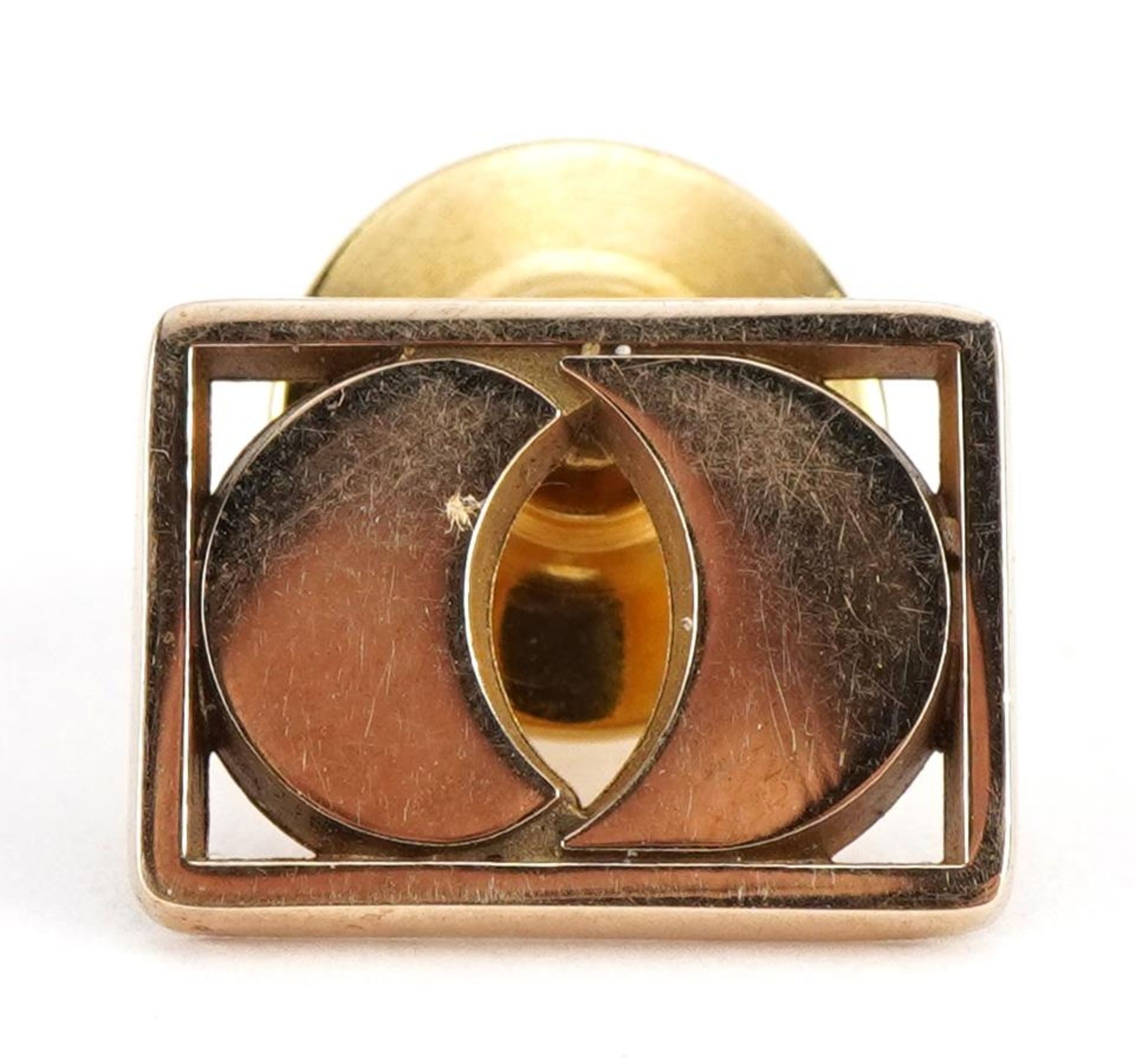 10k gold tie tack, 1.5cm wide, 3.8g : For further information on this lot please contact the