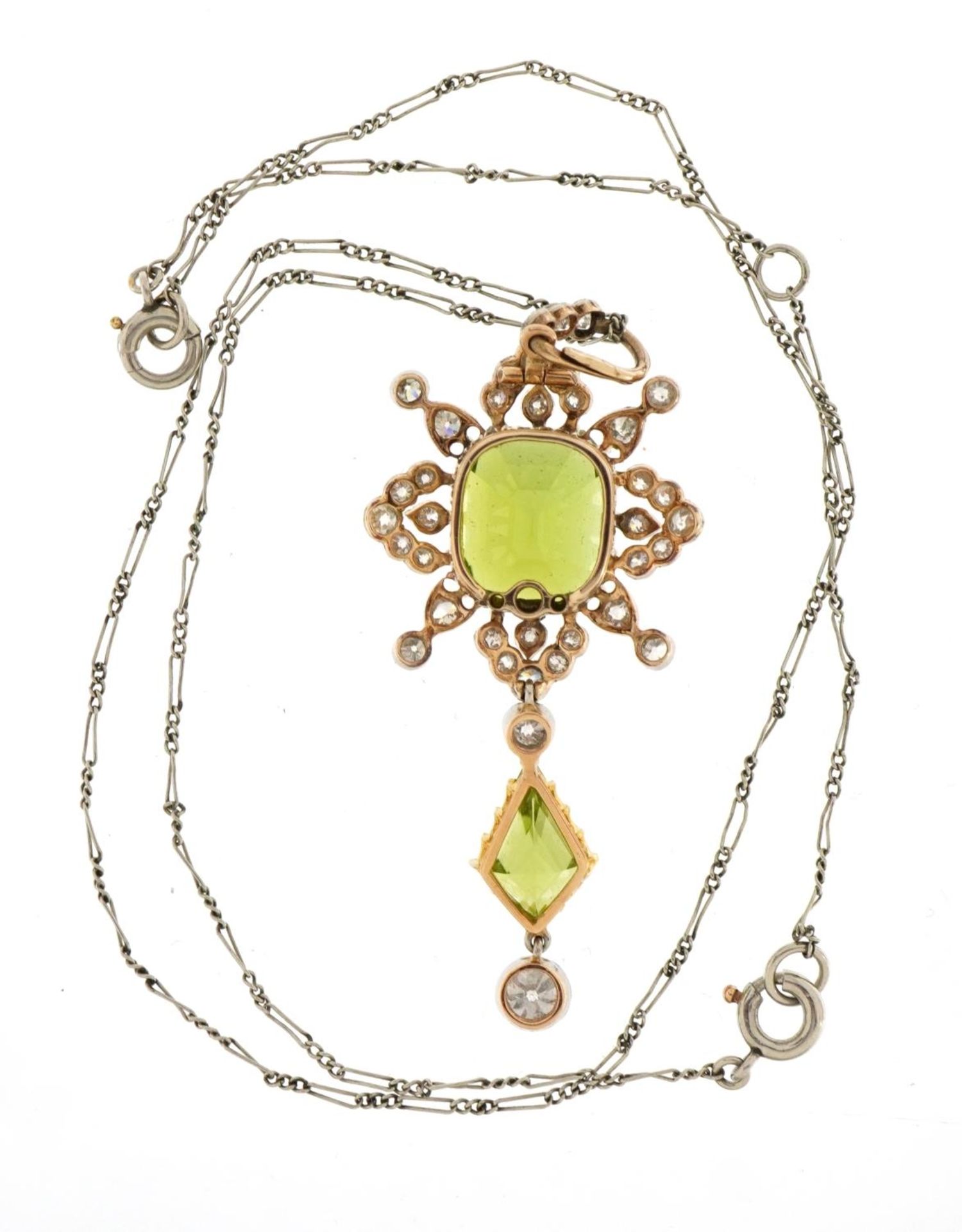 Antique unmarked gold green stone and diamond cluster drop pendant on white metal Figaro link - Bild 5 aus 7