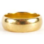 Heavy Edwardian 18ct gold wedding band, London 1910, size V, 12.1g : For further information on this