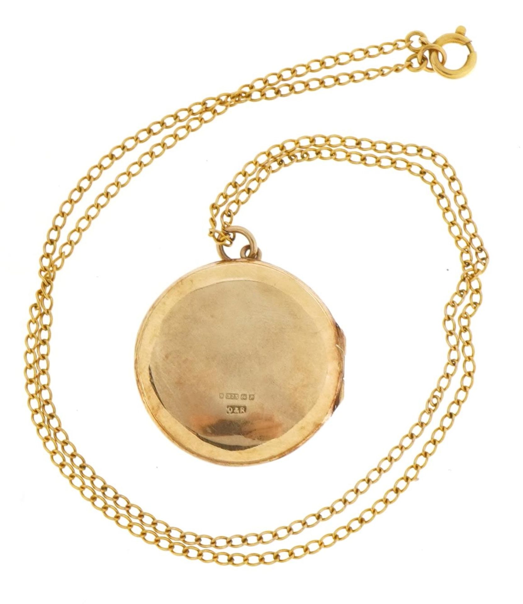 Circular 9ct gold locket with engraved decoration on a 9ct gold curb link necklace, 3.2cm high and - Bild 5 aus 6