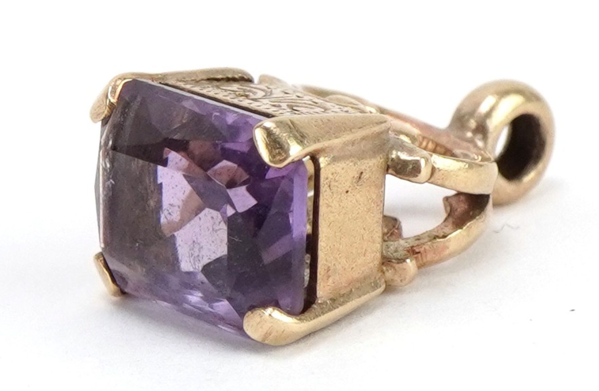 9ct gold amethyst seal fob, 1.9cm high, 2.5g : For further information on this lot please contact - Image 3 of 3