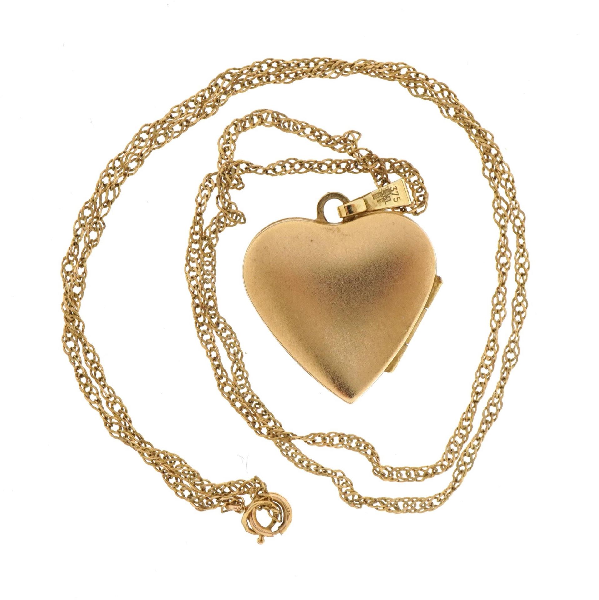 9ct gold love heart locket set with a diamond on a 9ct gold necklace, 3.0cm high and 46cm in length, - Bild 4 aus 5