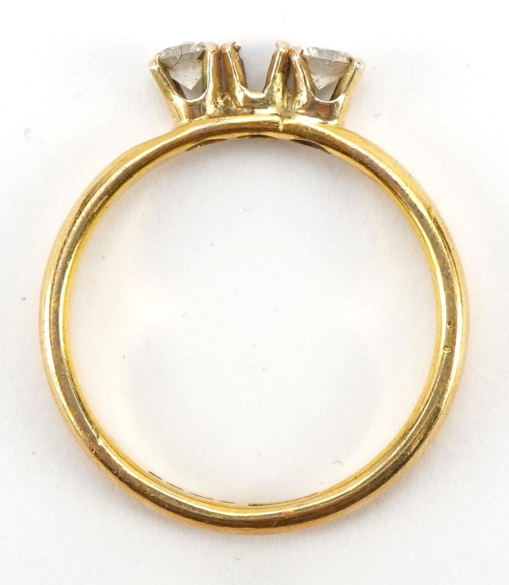 22ct gold clear stone ring, each clear stone approximately 3.4mm in diameter, size O, 3.9g : For - Bild 3 aus 4