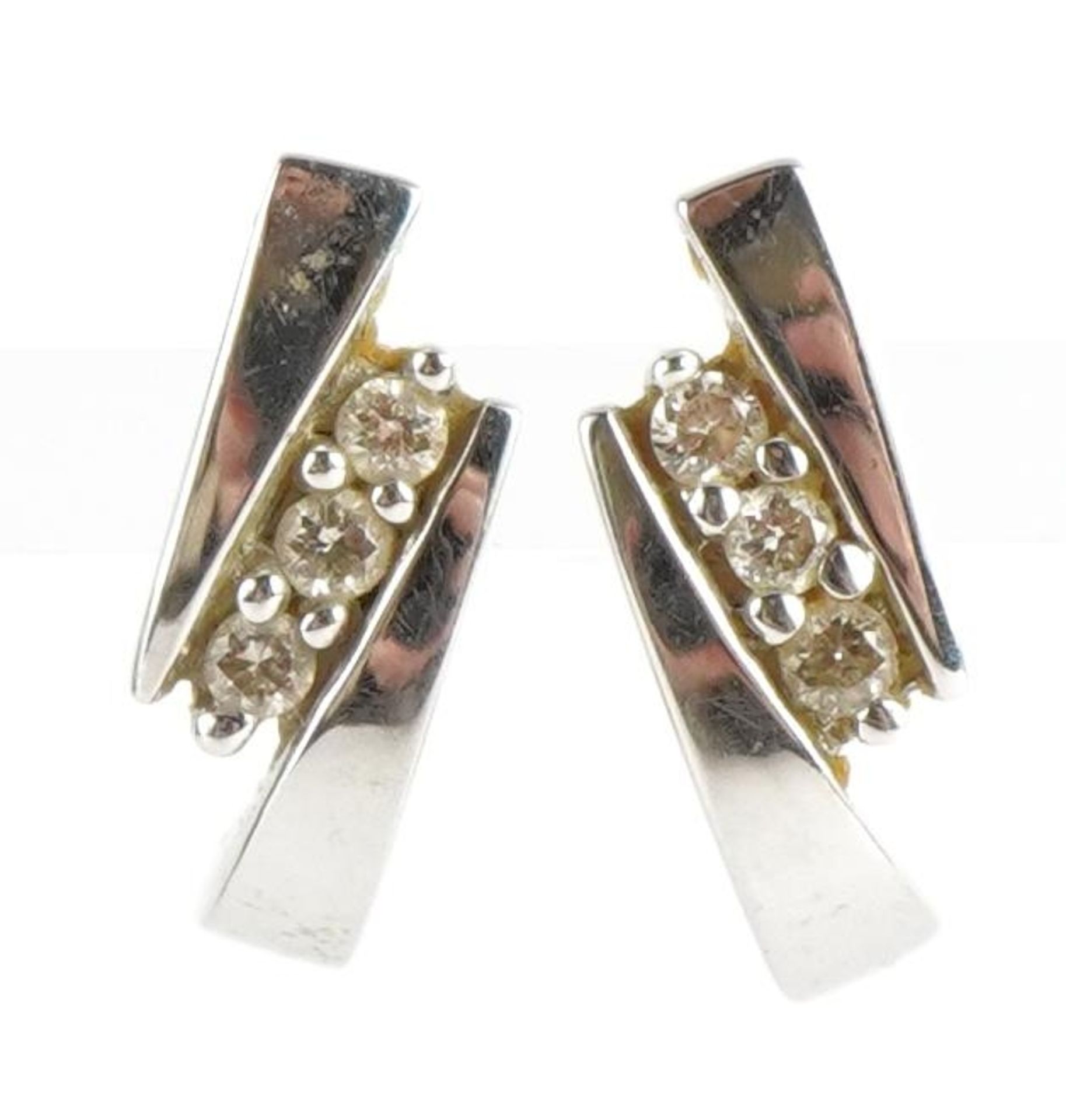 Pair of 9ct white gold diamond stud earrings, 1.1cm high, 1.2g : For further information on this lot - Image 2 of 3