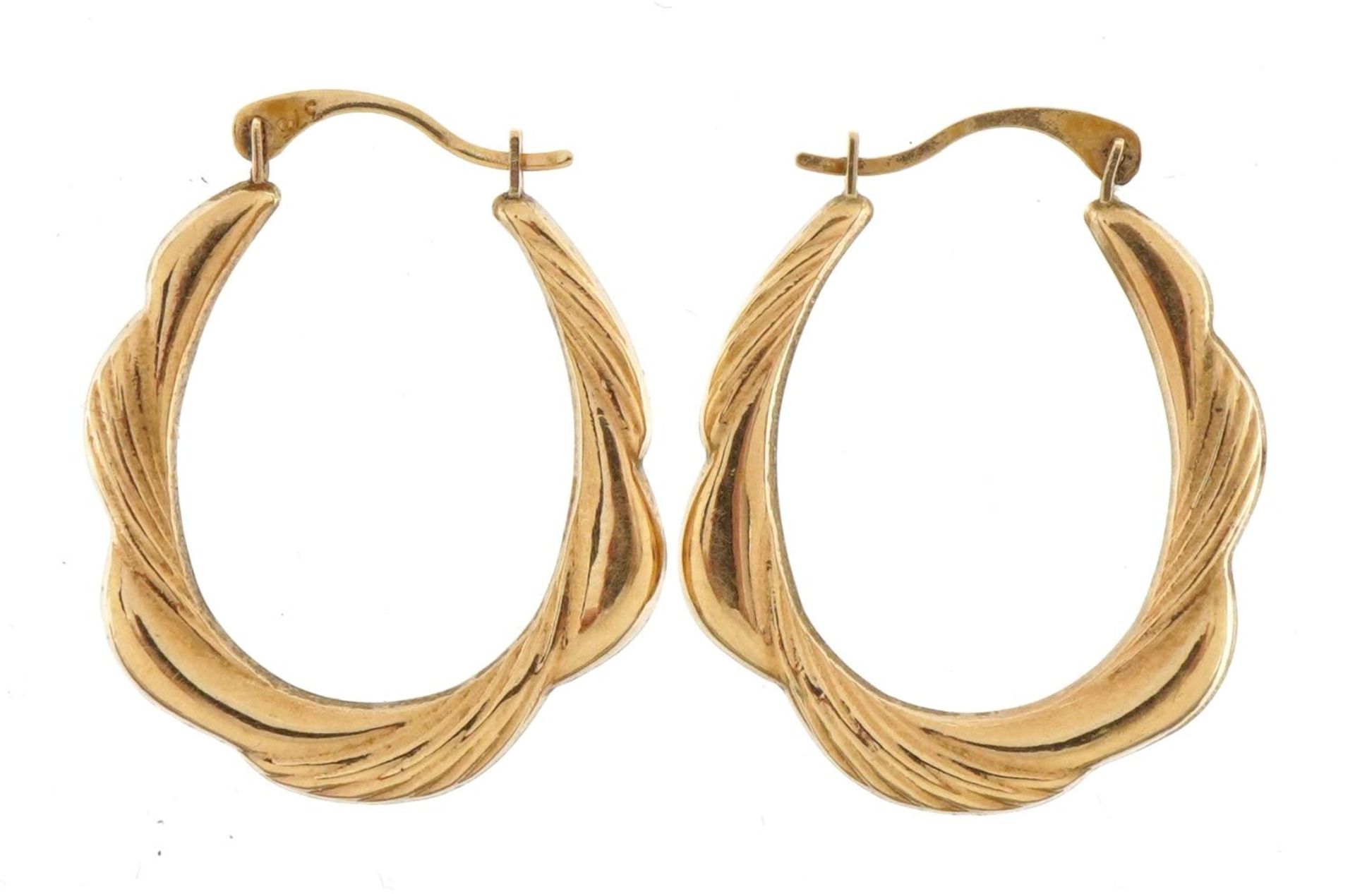 Pair of 9ct gold hoop earrings, 2.4cm high, 0.9g : For further information on this lot please