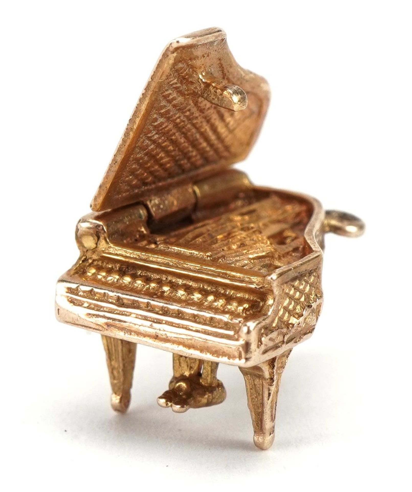 9ct gold opening grand piano charm, 2.0cm high when open, 3.6g : For further information on this lot - Bild 2 aus 4