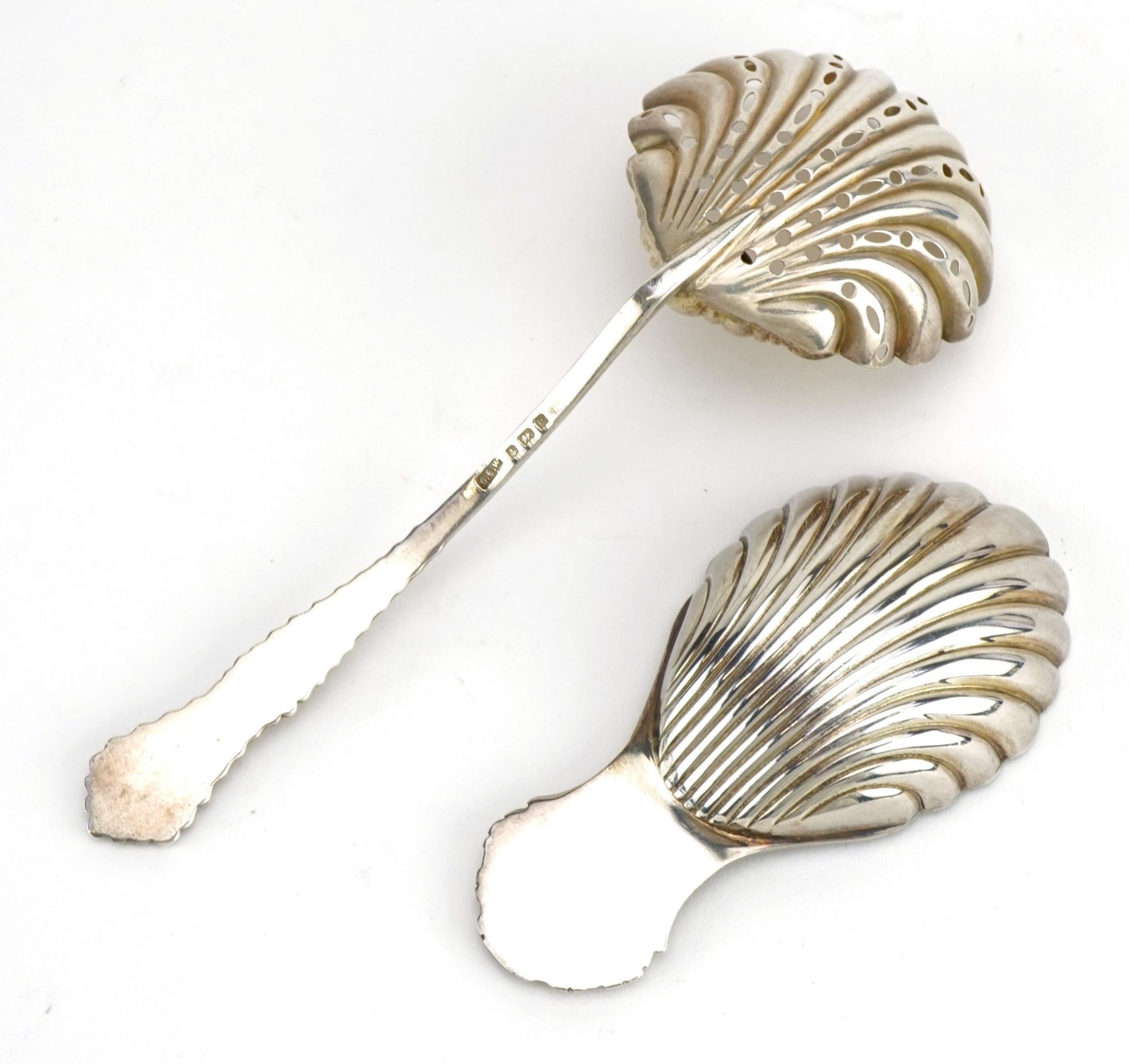 Edwardian silver tea strainer with gilt interior and an Elizabeth II silver caddy spoon with shell - Image 3 of 4