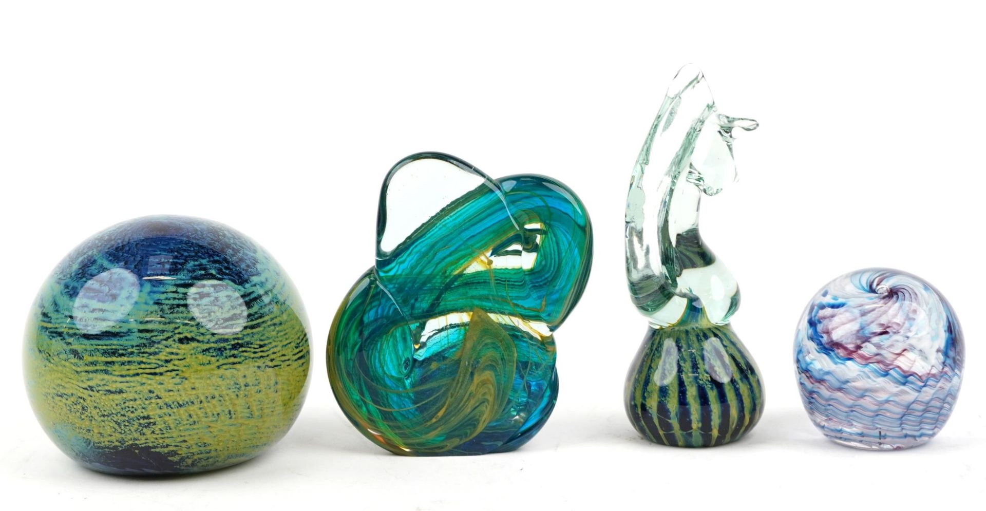 Three Mdina glass paperweights including a seahorse and one other by Saunders & Wallace, the largest - Image 2 of 4