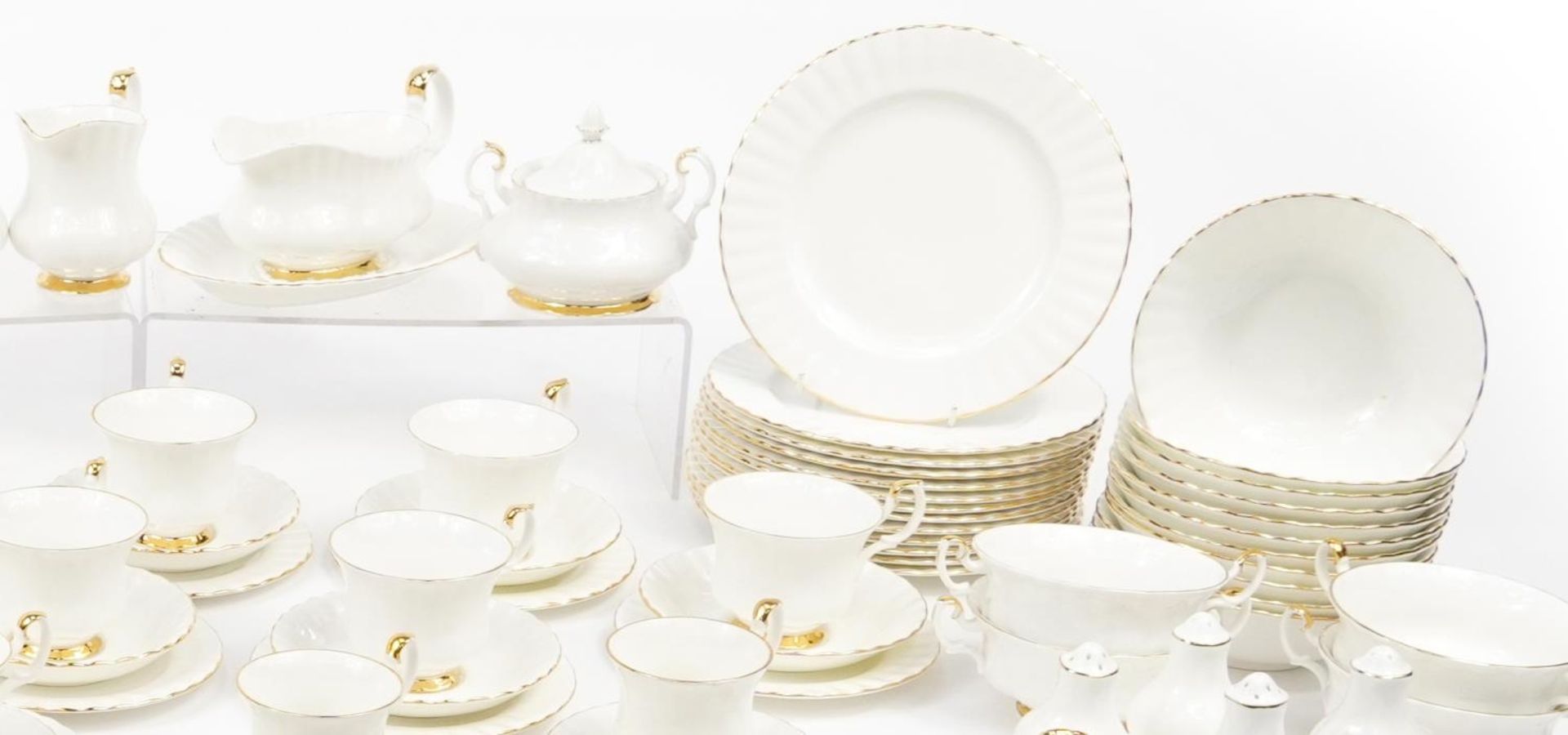 Large collection of Royal Albert Val D'Or dinner and teaware including teapot, dinner plates, - Image 4 of 8