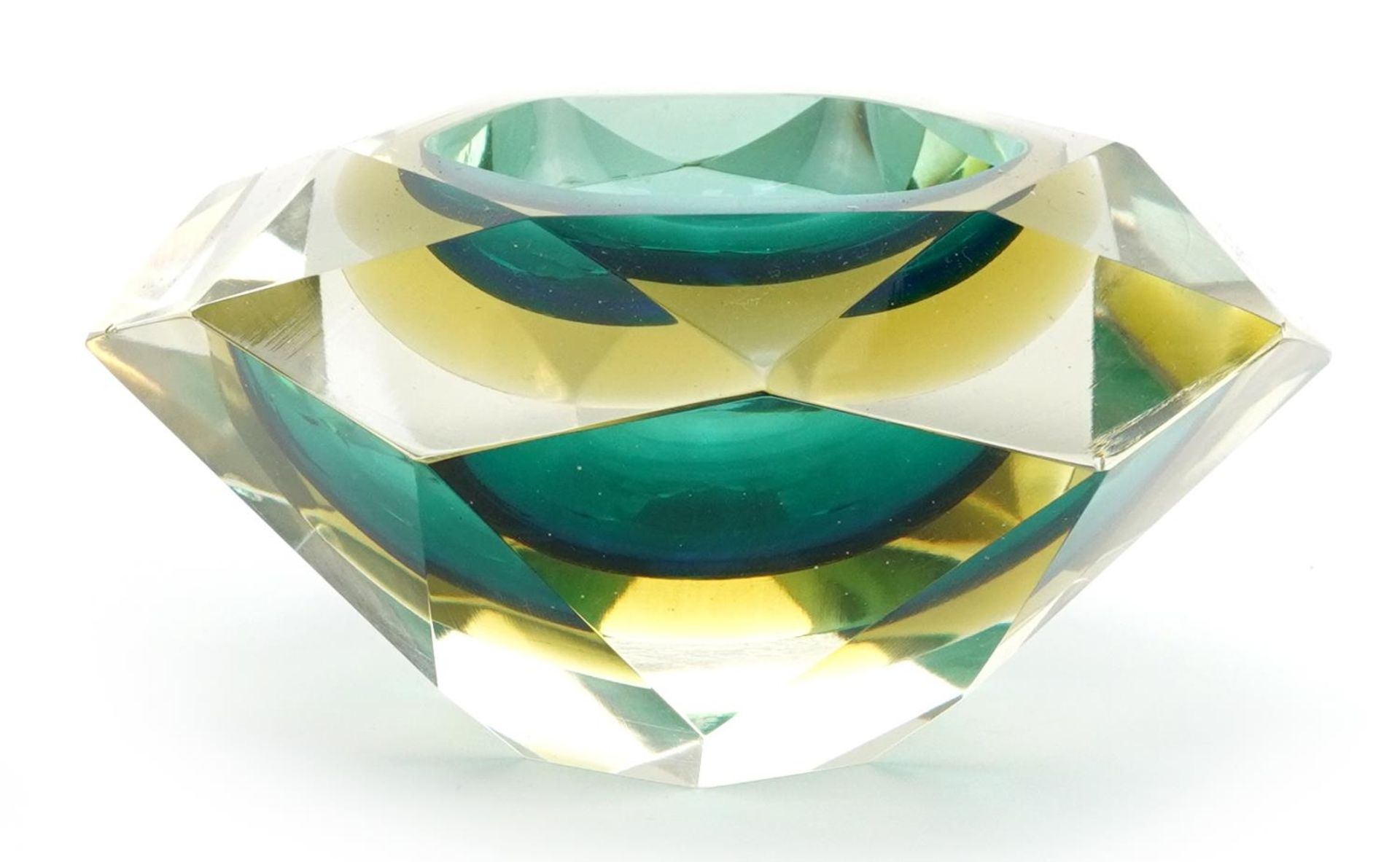 Murano Sommerso three colour glass facetted dish, 15cm in diameter : For further information on this - Image 2 of 3