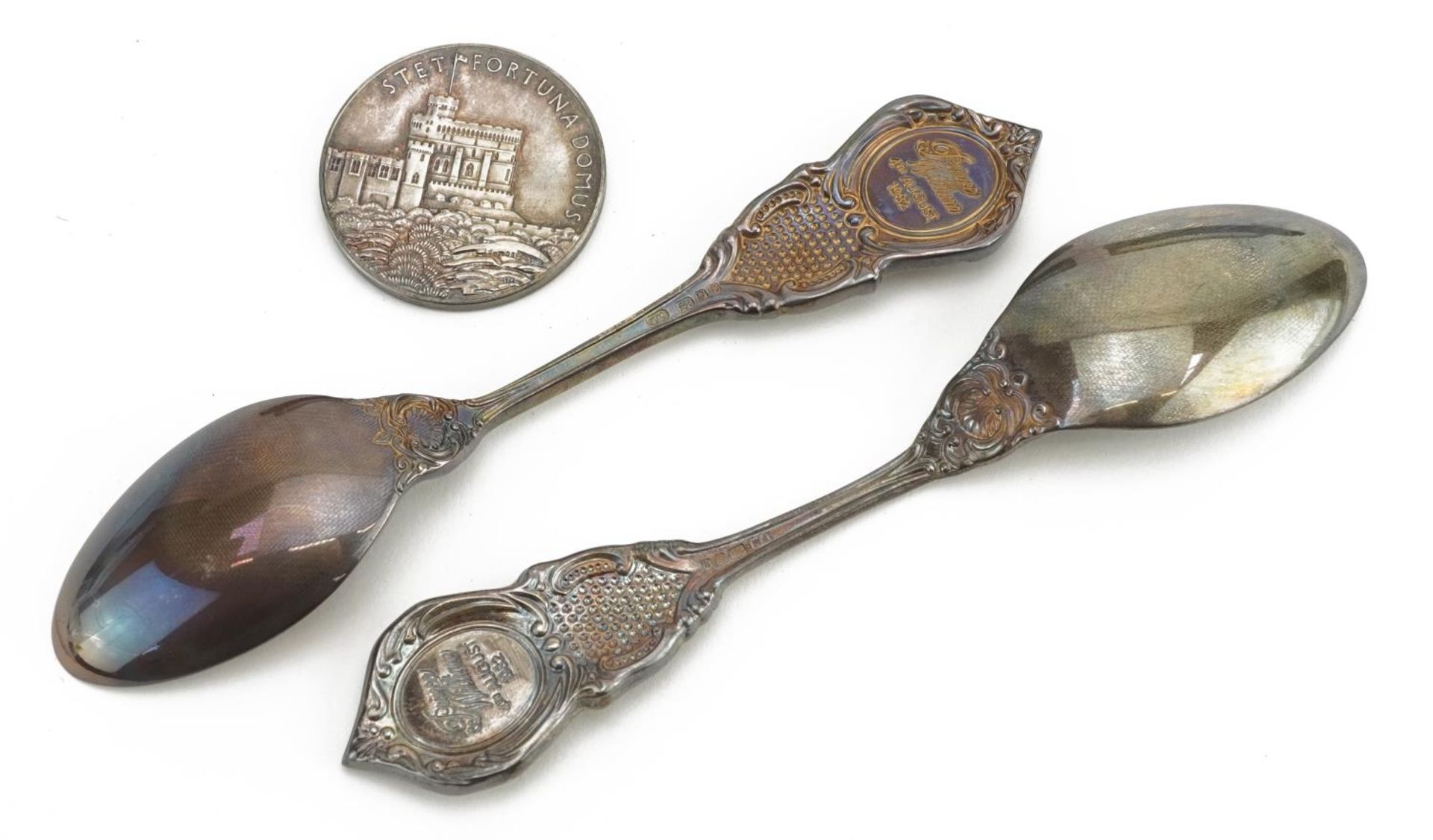 Two silver Franklin Mint Royal Prince William christening spoons with cases and a George V & Mary - Image 3 of 5