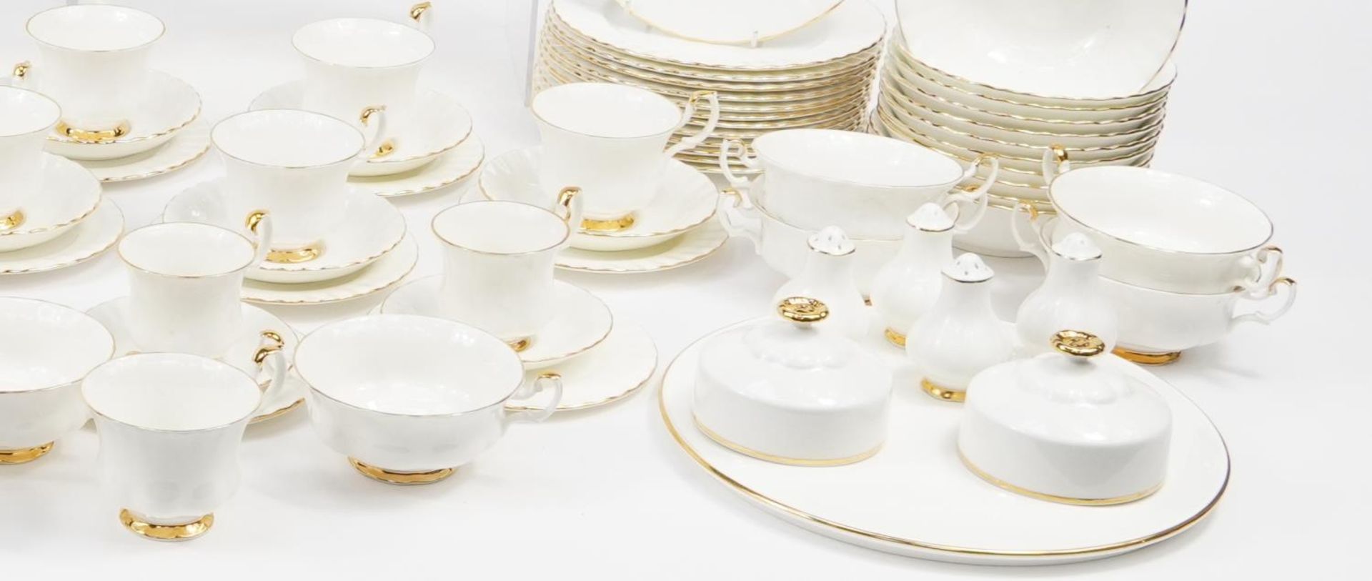 Large collection of Royal Albert Val D'Or dinner and teaware including teapot, dinner plates, - Image 7 of 8