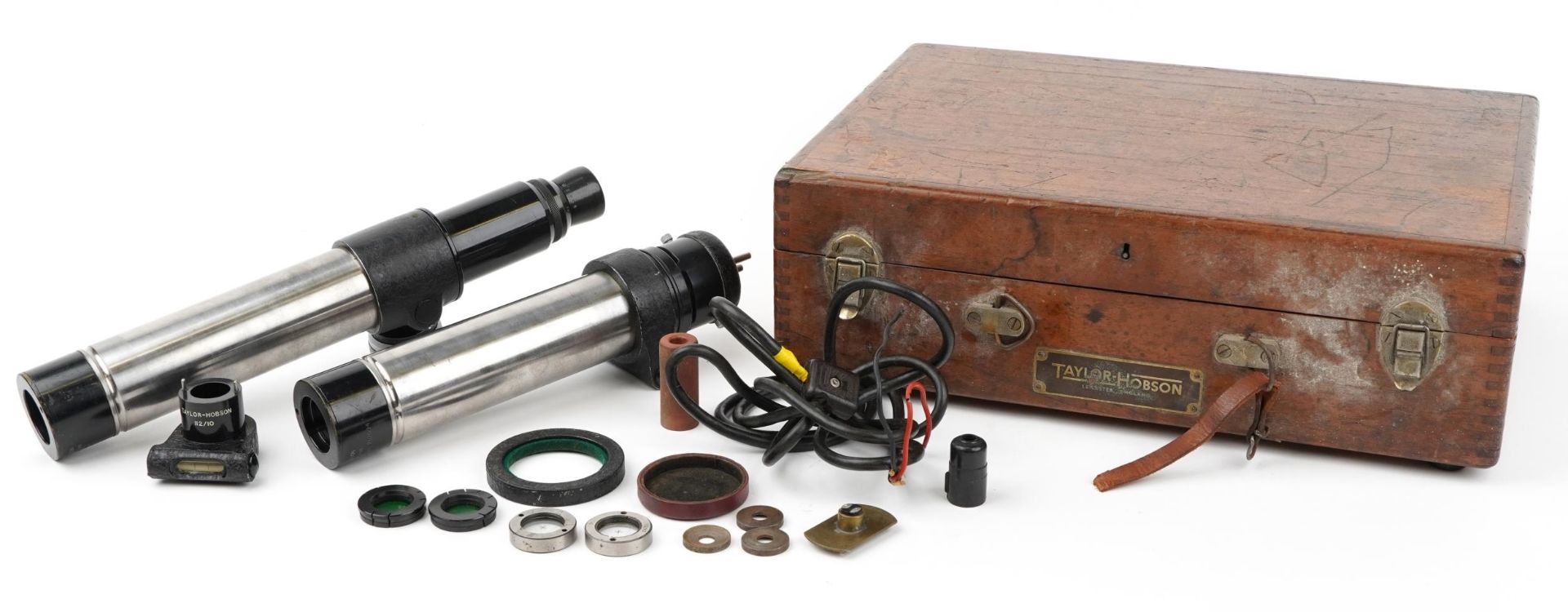 Taylor Hobson, vintage number 112 telescope with fitted case, the lens numbered 46 : For further