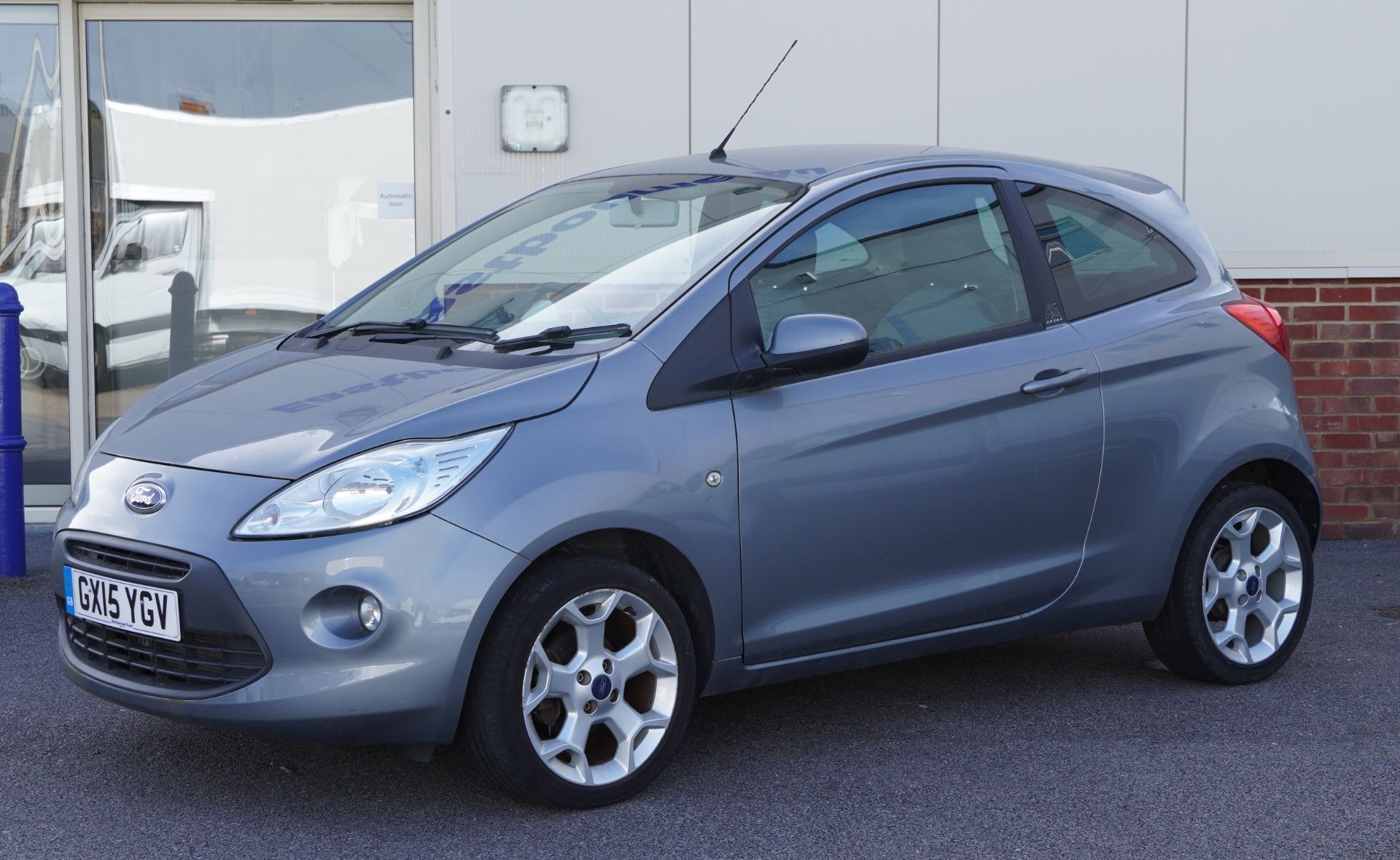 2015 manual Ford KA Zetec. 1.2 petrol three door hatchback, Reg GX15 YGV, One owner from new, 7434 - Image 2 of 15