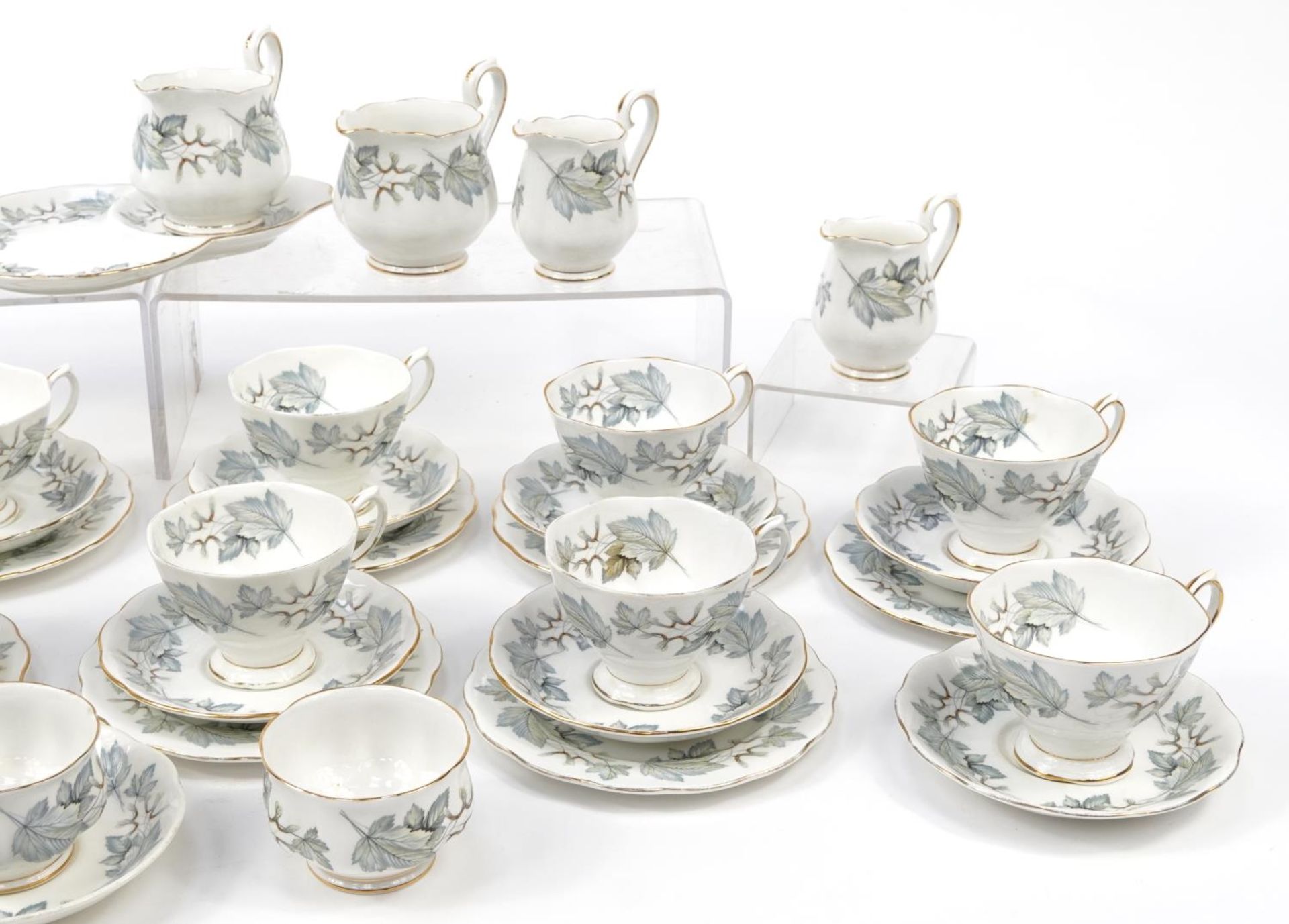 Royal Albert Silver Maple teaware including trios, milk jugs and sugar bowls : For further - Bild 3 aus 4