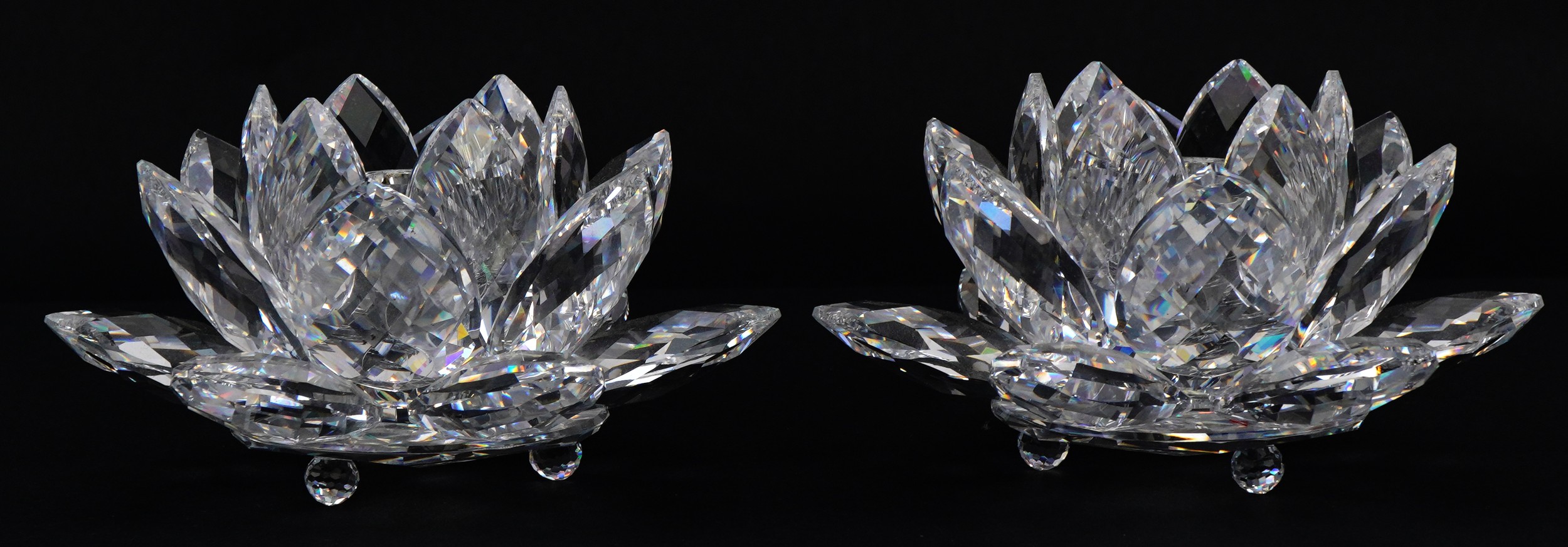 Pair of Swarovski Crystal waterlily candleholders, 14cm wide : For further information on this lot