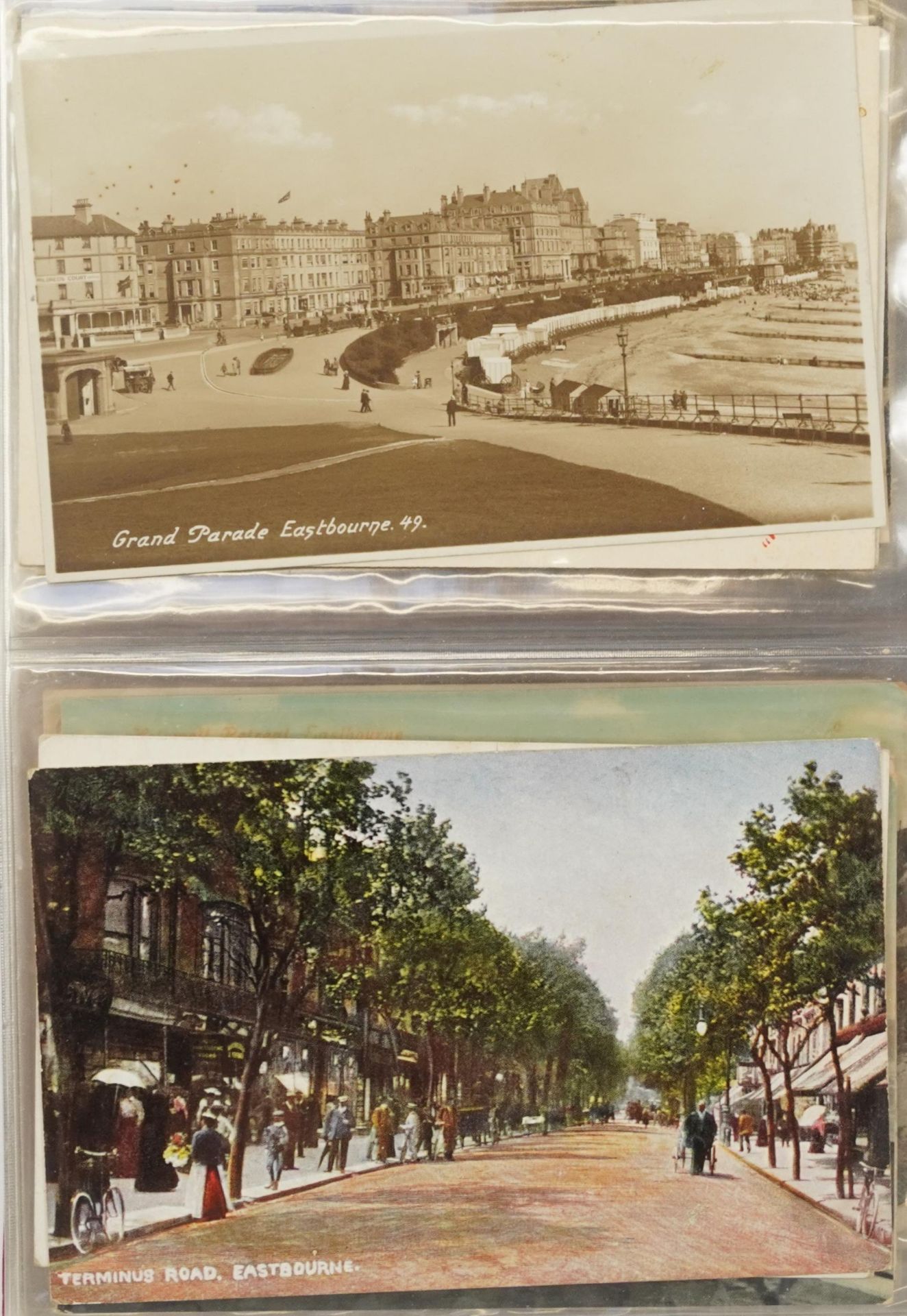 Collection of nearly one hundred Eastbourne postcards arranged in an album including Grand Parade, - Bild 2 aus 10