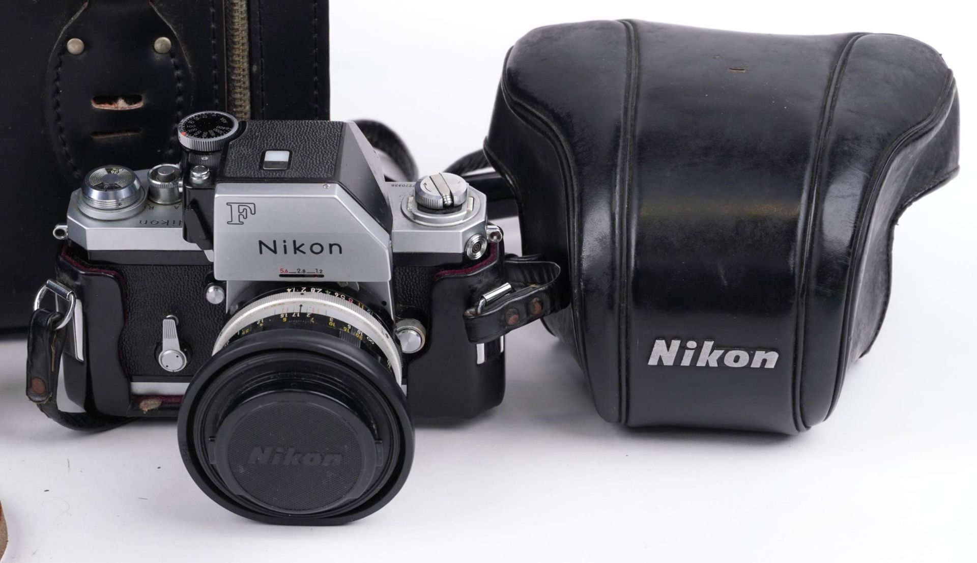 Nikon F SLR camera with lenses and carry bag comprising Nikon 50mm lens, Vivitar 85mm-205mm lens, - Image 3 of 3