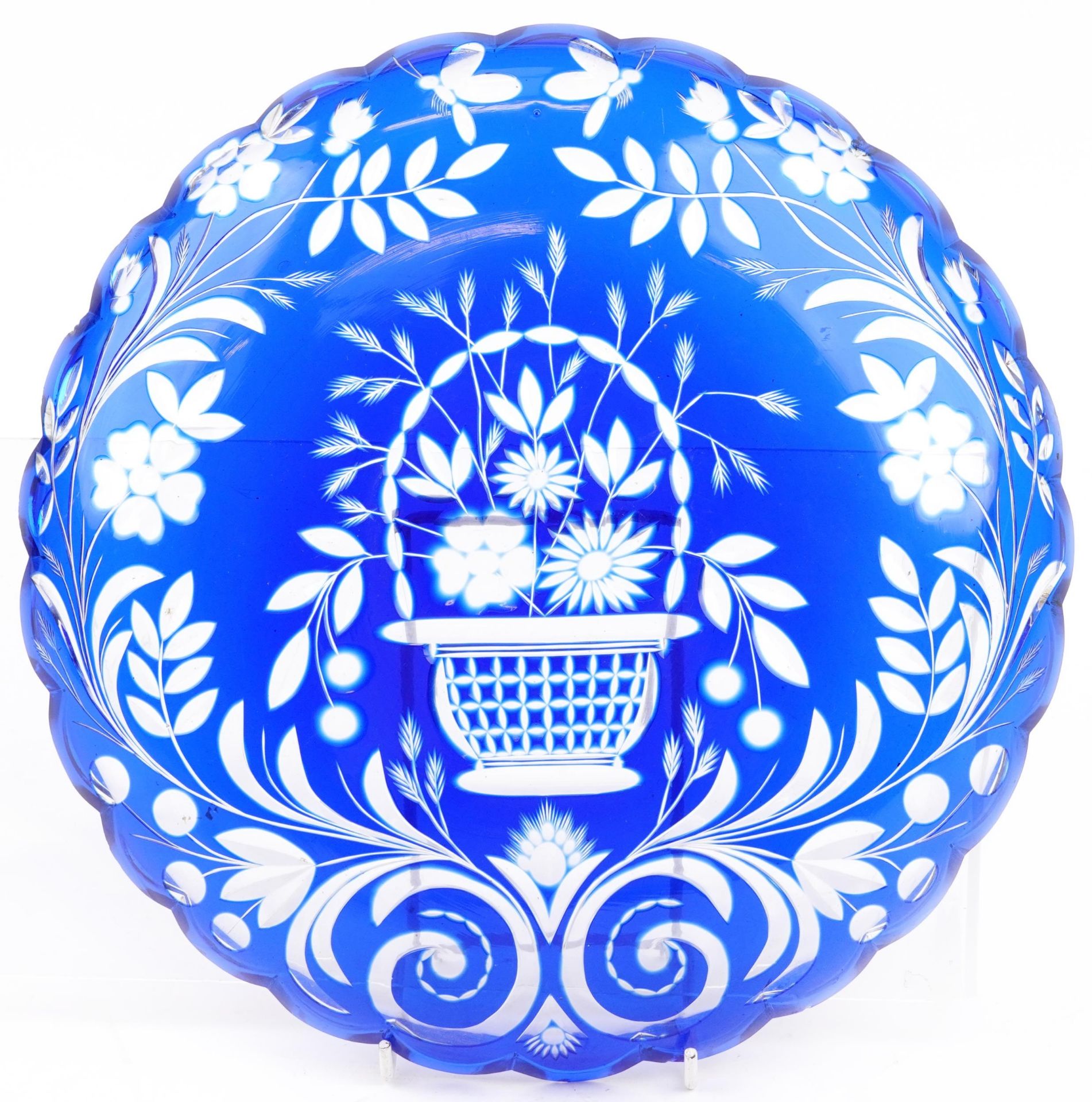 Bohemian blue flashed glass dish etched with flowers in a basket, 28cm in diameter : For further - Image 2 of 2