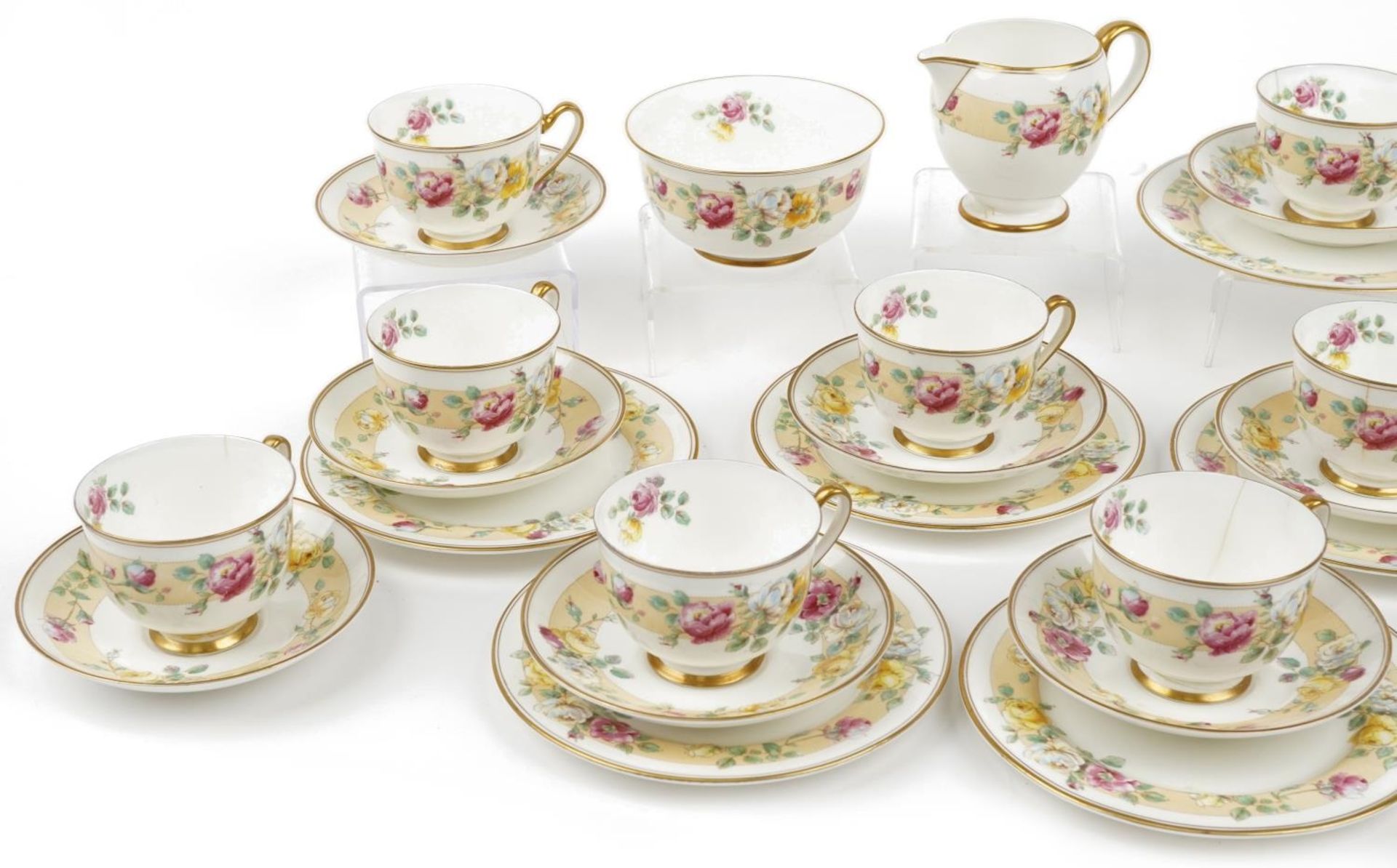 Royal Doulton Rosamund teaware including trios, milk jug and sugar bowl, the largest 17.5cm in - Bild 2 aus 4