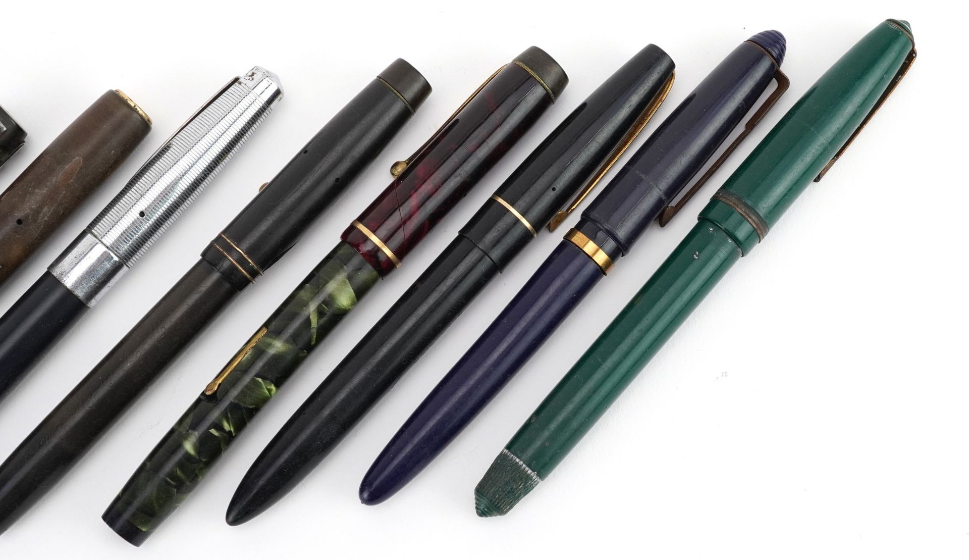 Nine vintage fountain pens, some with gold nibs, including Parker and Conway Steward : For further - Bild 3 aus 4