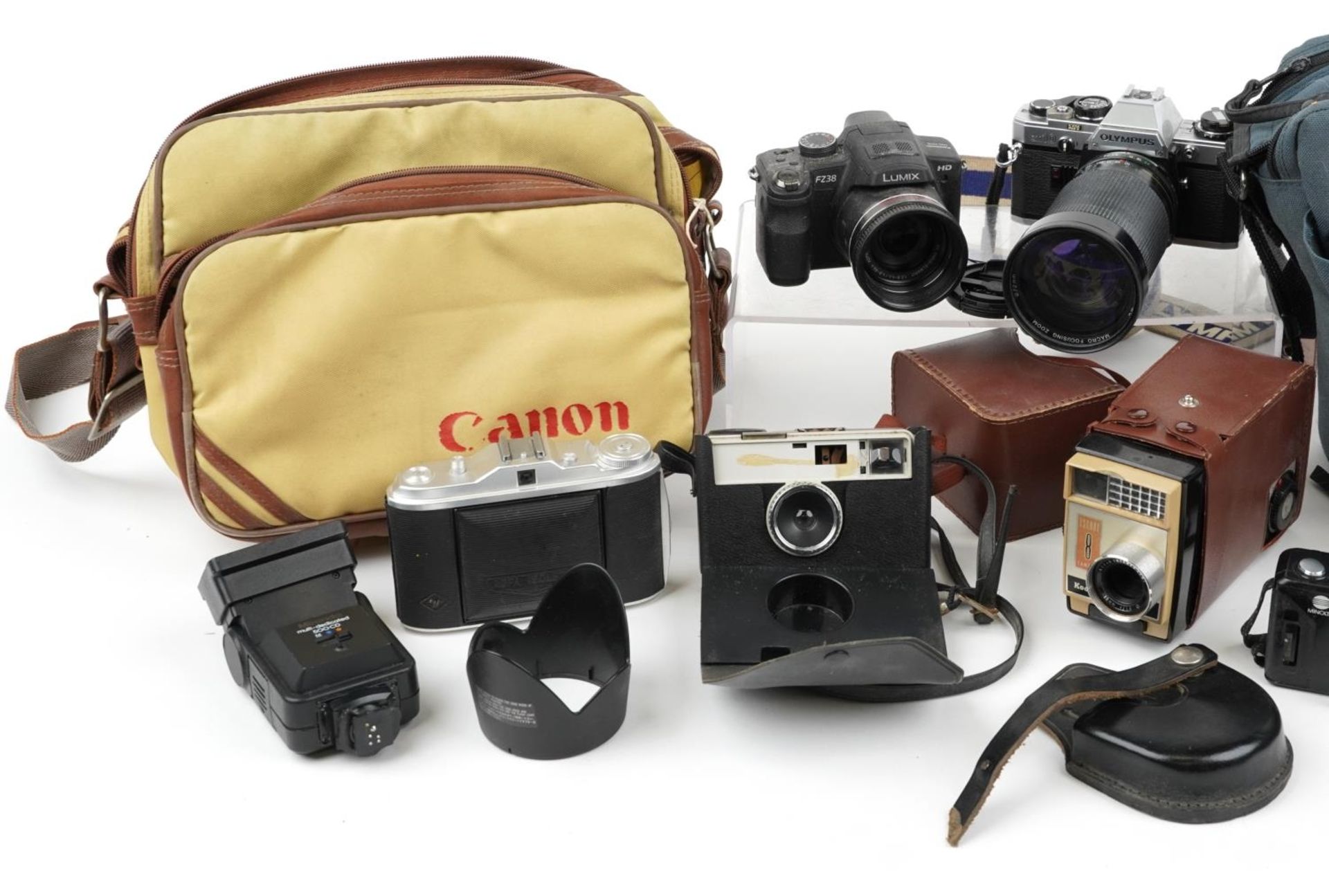 Vintage and later cameras, lenses and accessories including Olympus OM10 with Vivitar 28-210mm lens, - Image 2 of 3