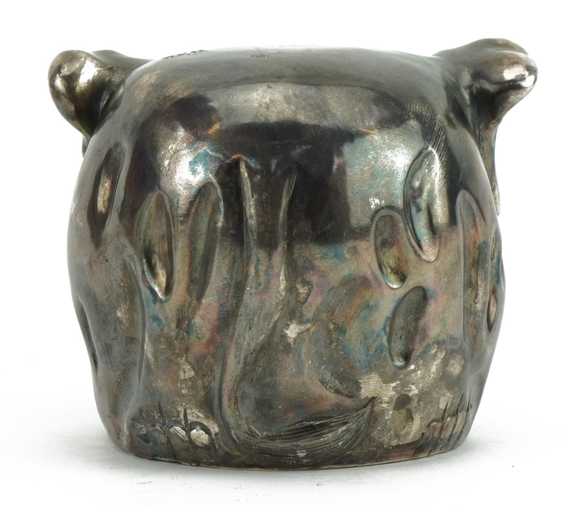 Cast silver gilt vodka cup in the form of an elephant with ruby eyes, impressed Russian marks, 7cm - Image 2 of 4