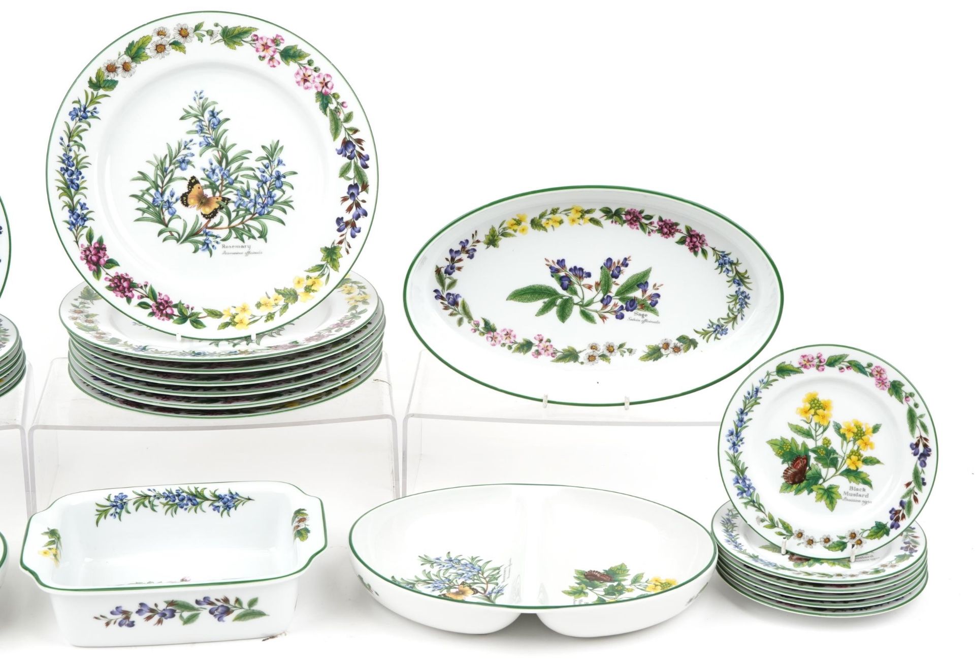 Royal Worcester, Worcester Herbs dinner ware including dinner plates, serving dishes and bowls, - Bild 3 aus 3