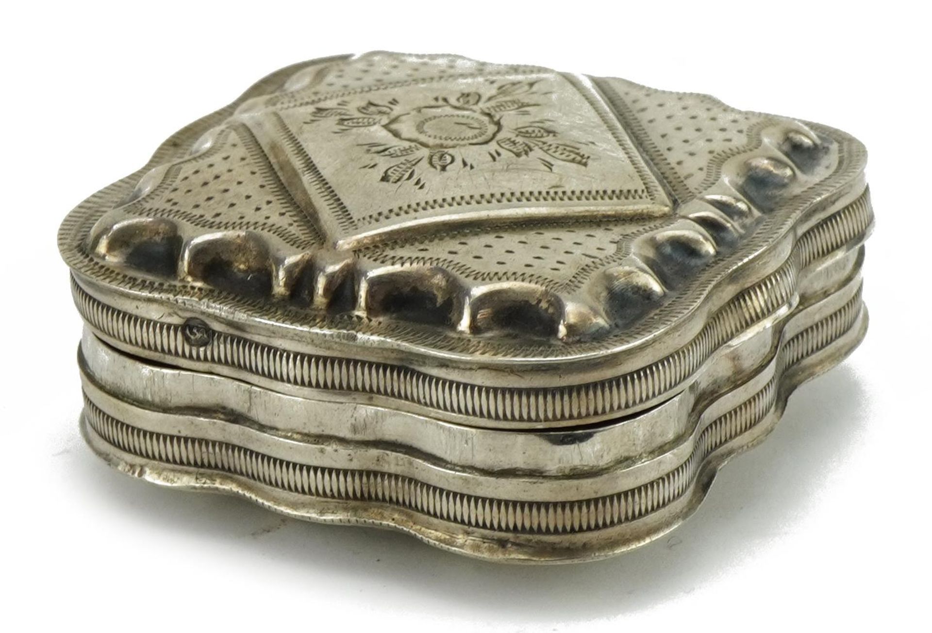 Dutch silver snuff box, the hinged lid with engraved decoration, 5cm wide, 27.3g : For further