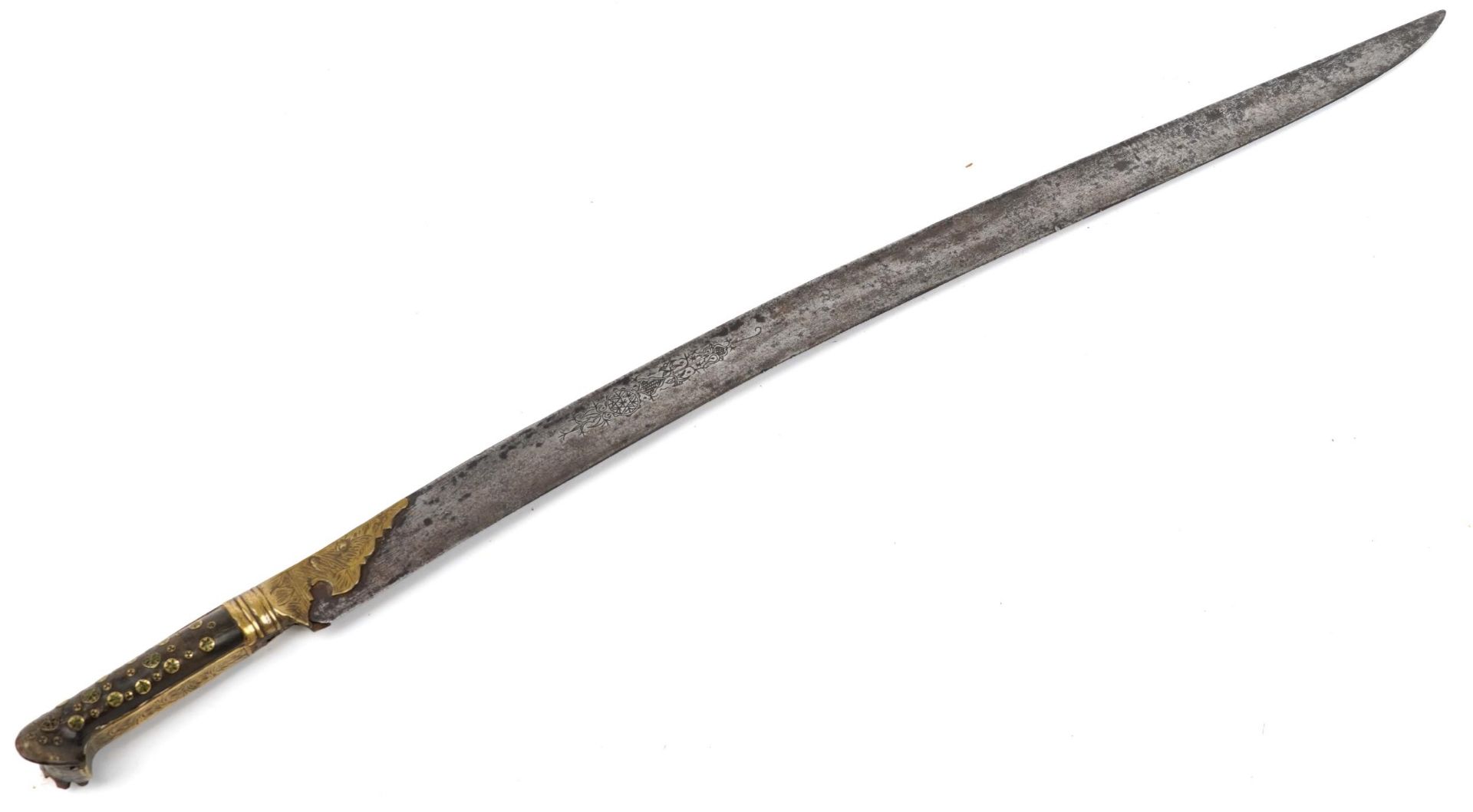 Antique Islamic Yatagan sword with horn handle, brass mounts and steel blade engraved with - Image 4 of 4