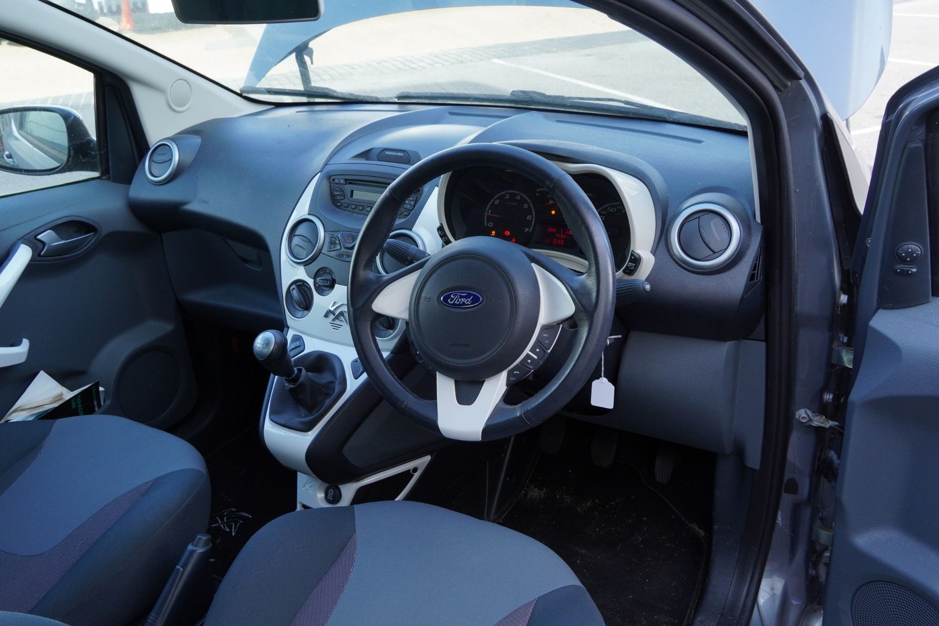 2015 manual Ford KA Zetec. 1.2 petrol three door hatchback, Reg GX15 YGV, One owner from new, 7434 - Image 13 of 15