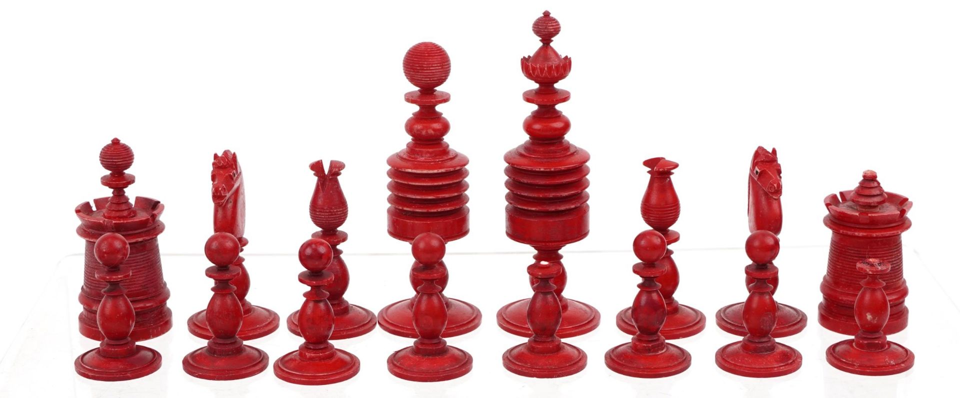 Half stained carved bone chess set with mahogany case having sliding lid, the largest pieces each - Image 2 of 6