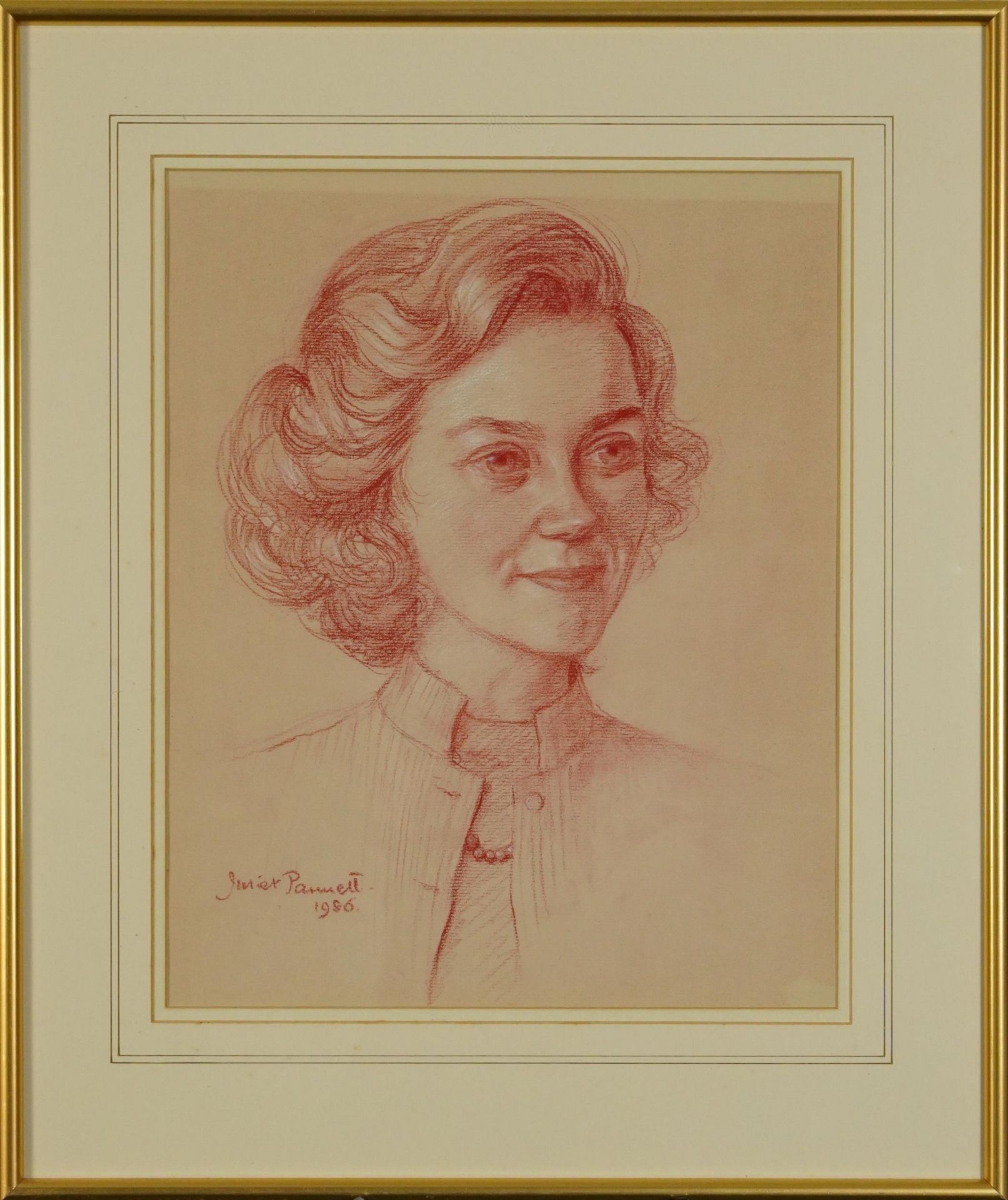 Juliet Pannett 1986 - Head and shoulders portrait of a female, heightened sanguine chalk, mounted, - Bild 2 aus 4