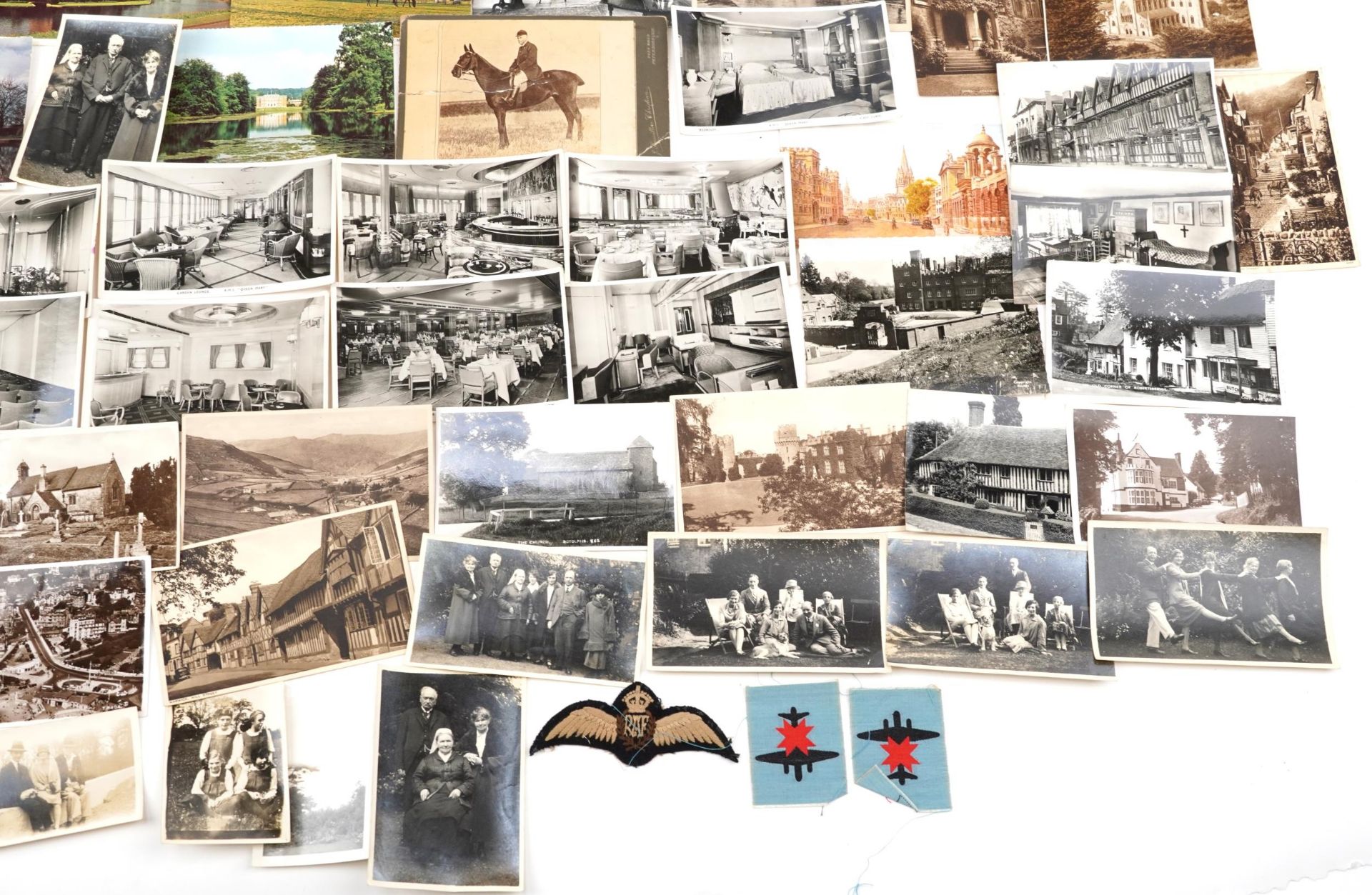 Collection of Victorian and later postcards and a carte de visite photograph album housing various - Bild 5 aus 10