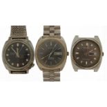 Three gentlemen's wristwatches, two with date apertures, comprising Everite, Lonstar and Ingersoll :