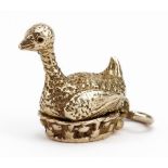 9ct gold opening goose and golden egg charm, 1.5cm high, 3.6g : For further information on this