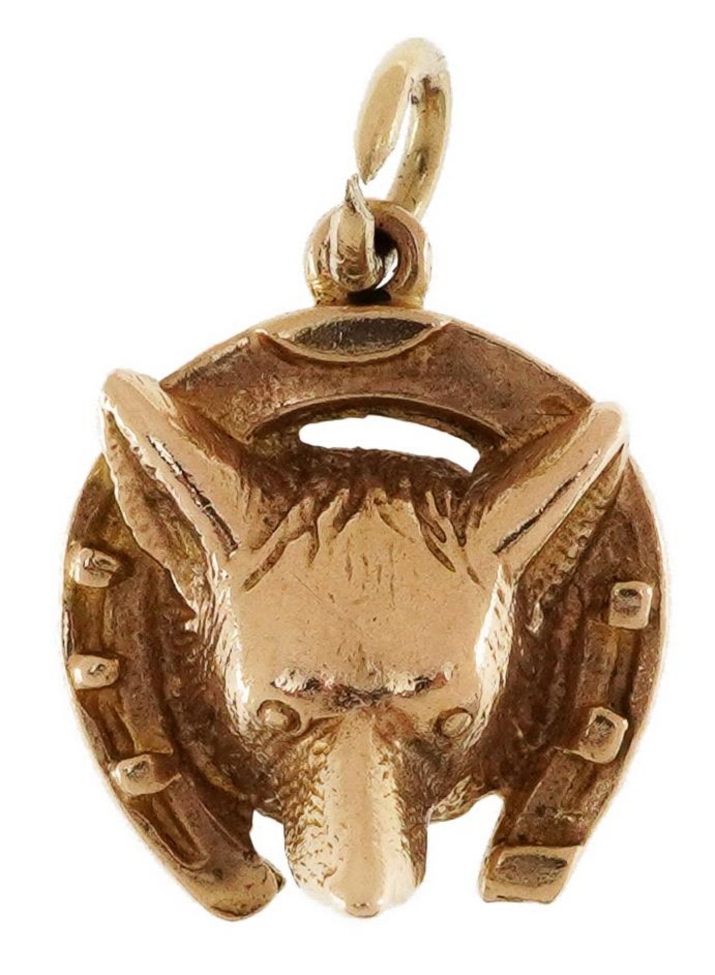 9ct gold hunting interest horseshoe and fox head charm, 1.5cm high, 2.9g : For further information