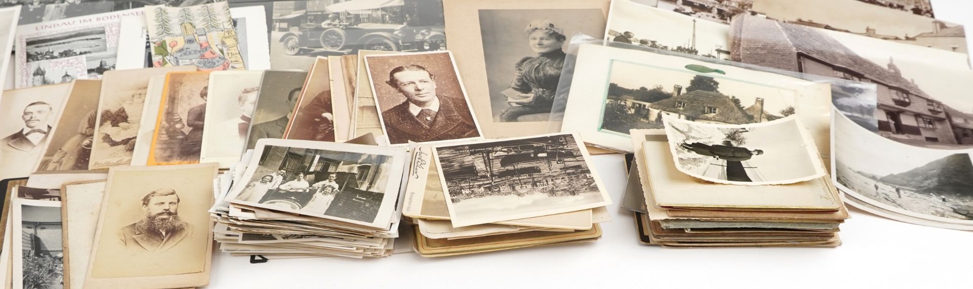 19th century and later ephemera including cabinet cards, cartes de visite and photographs : For - Bild 10 aus 10