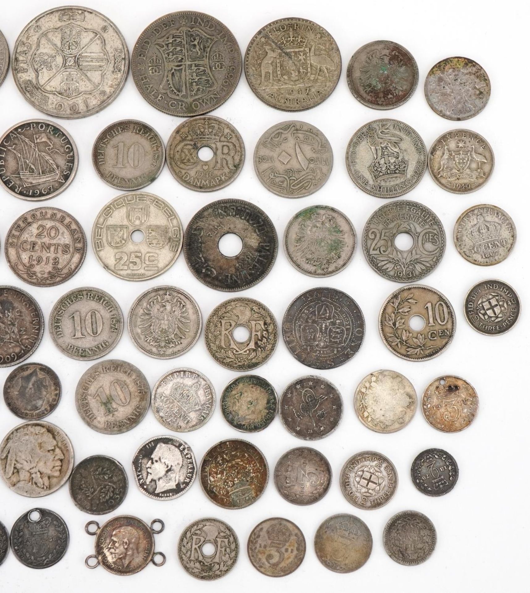 British and world coinage including one hundred ptas, half crowns and 1870 maundy twopence, 250g : - Image 3 of 6