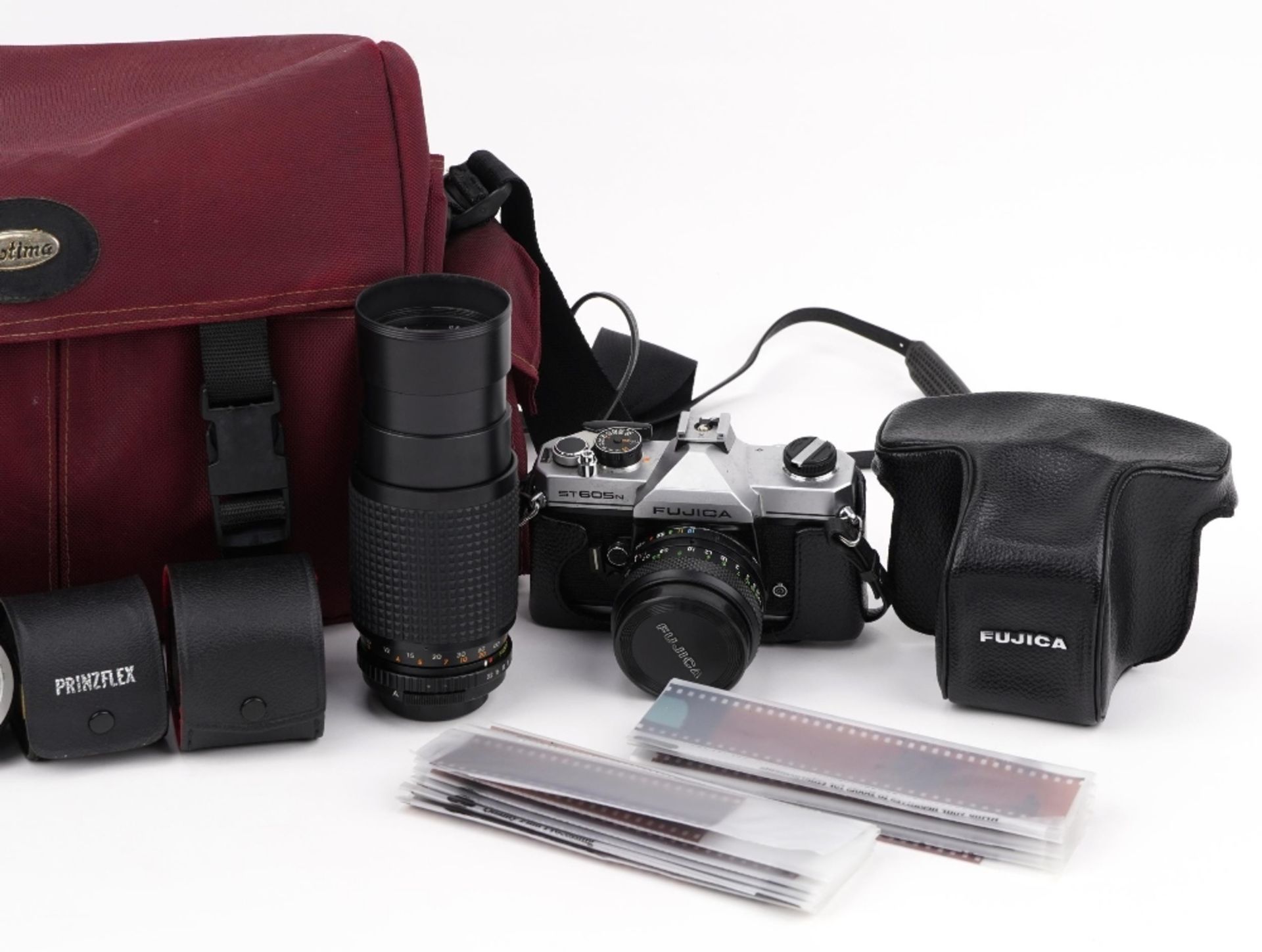 Fujica ST 605N SLR camera with 55mm lens, Osawa 80-205mm lens, accessories and carry bag : For - Image 3 of 3