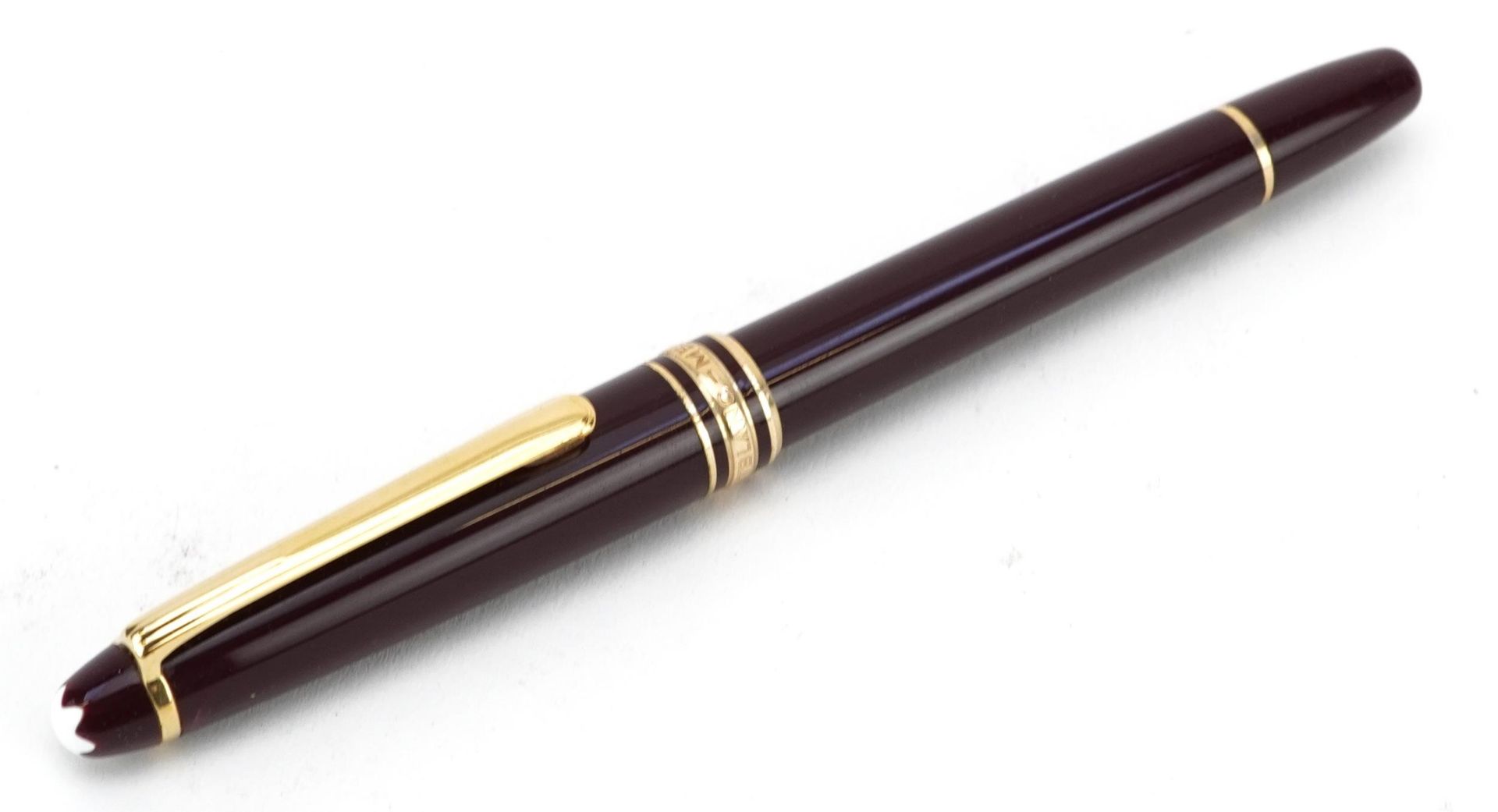 Montblanc Meisterstuck fountain pen with 14k gold nib and case : For further information on this lot - Image 2 of 4