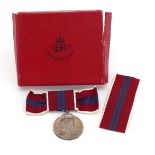 Elizabeth II 1953 ladies coronation medal with box : For further information on this lot please